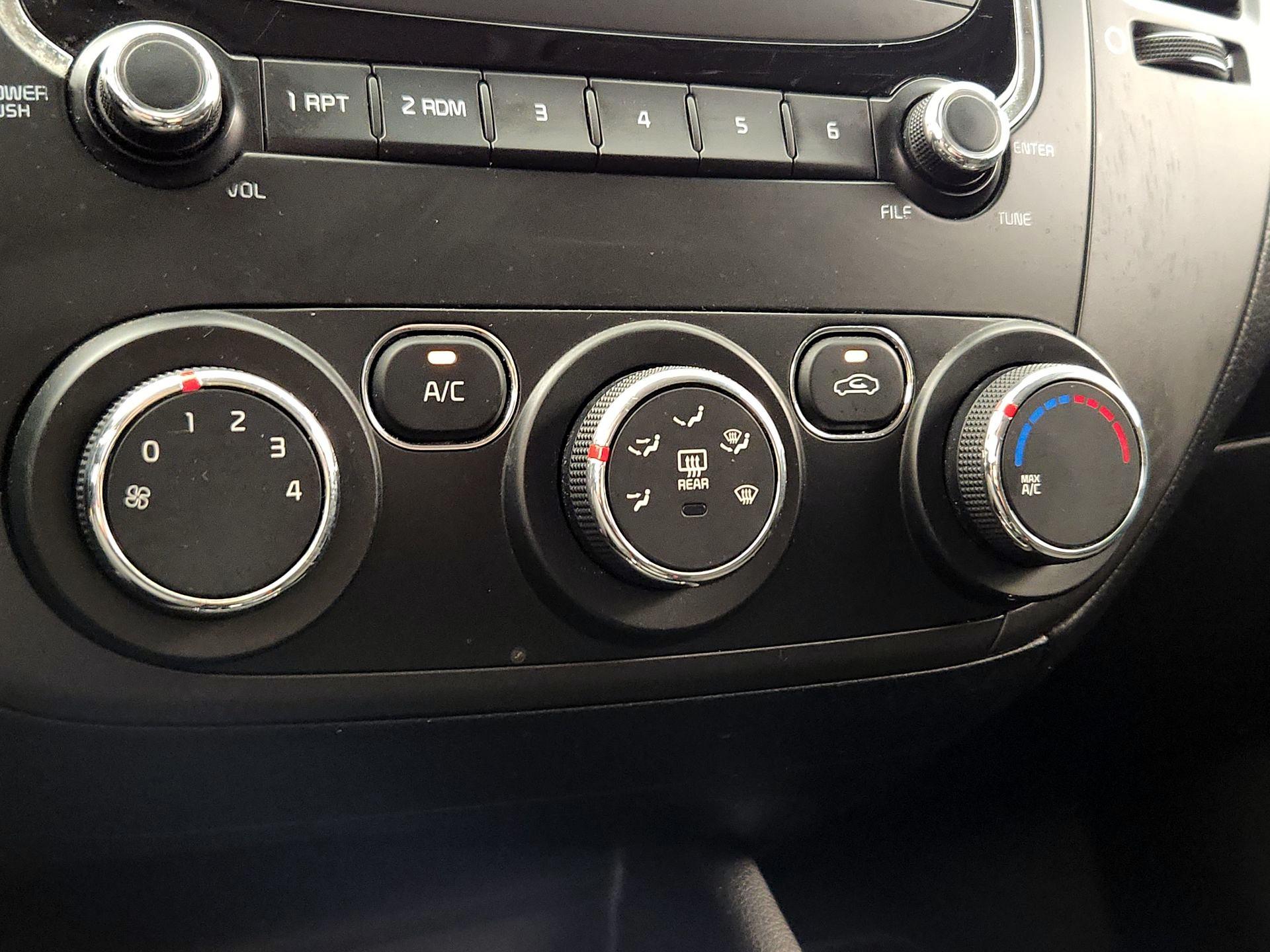 Thumbnail: 2018 Kia Forte - 15