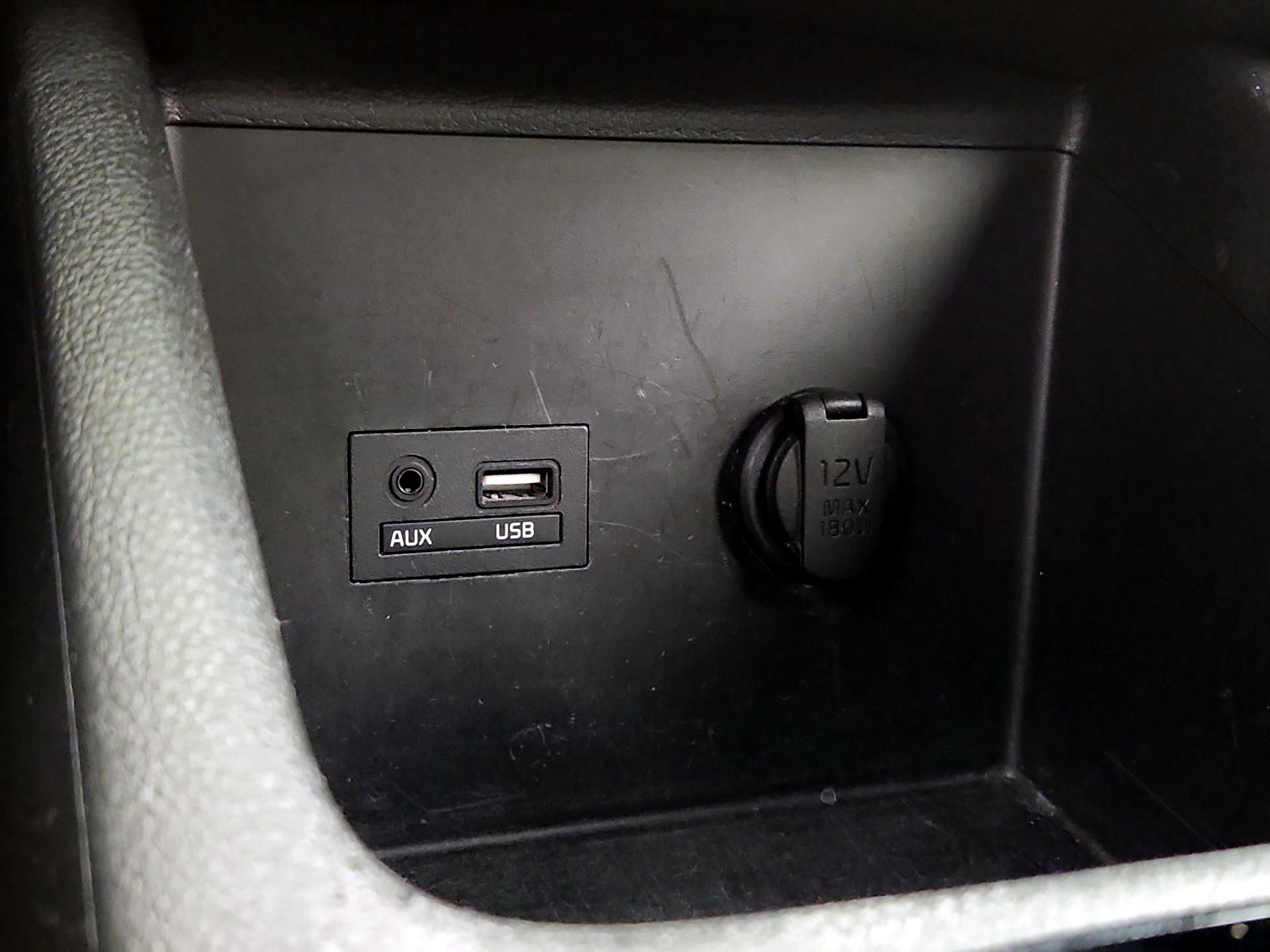 Thumbnail: 2018 Kia Forte - 17