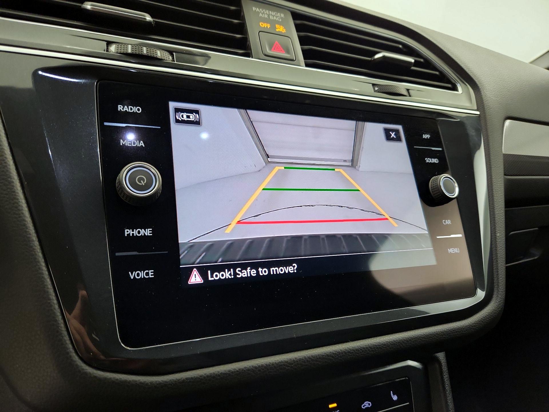 Thumbnail: 2023 Volkswagen Tiguan - 14