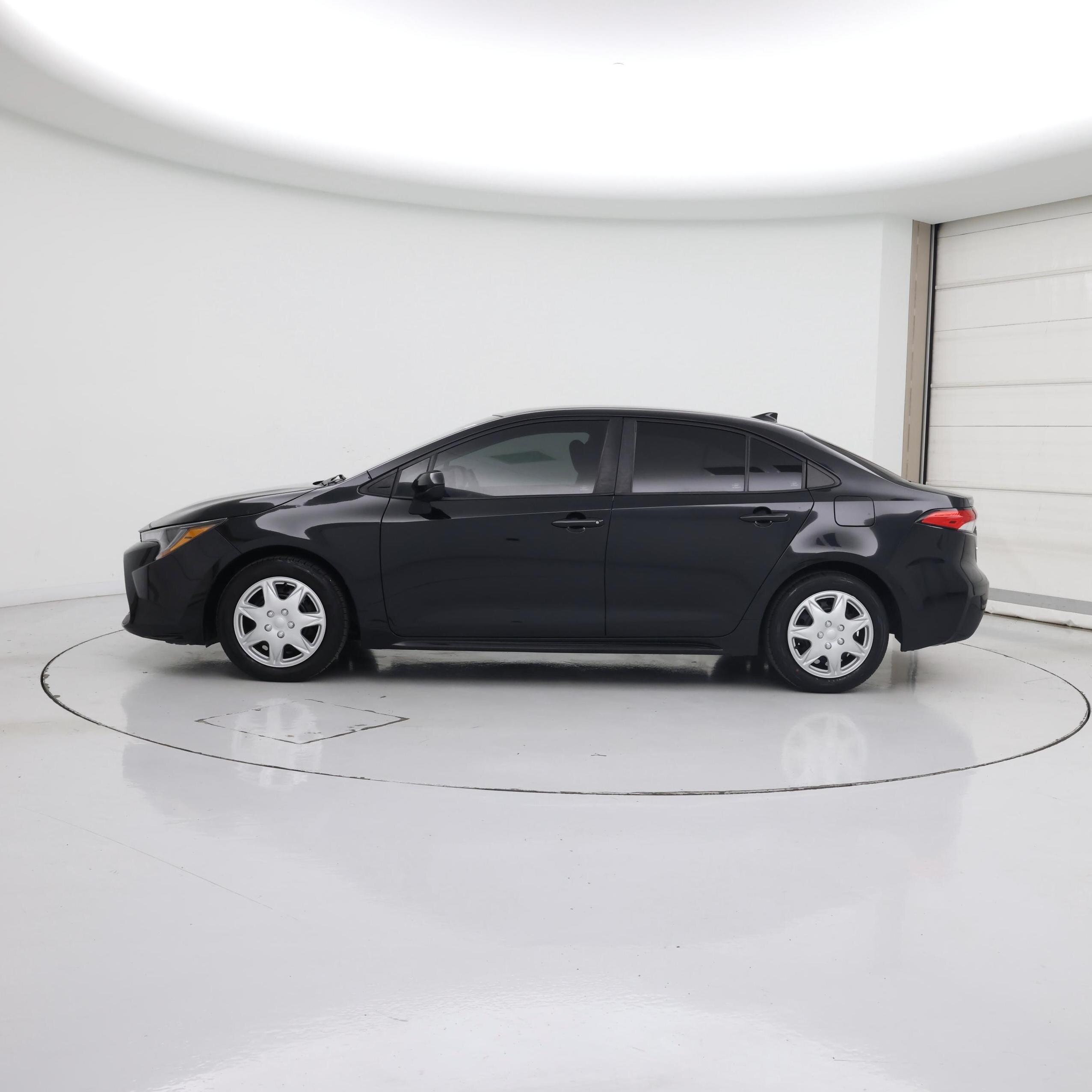 Thumbnail: 2022 Toyota Corolla - 3