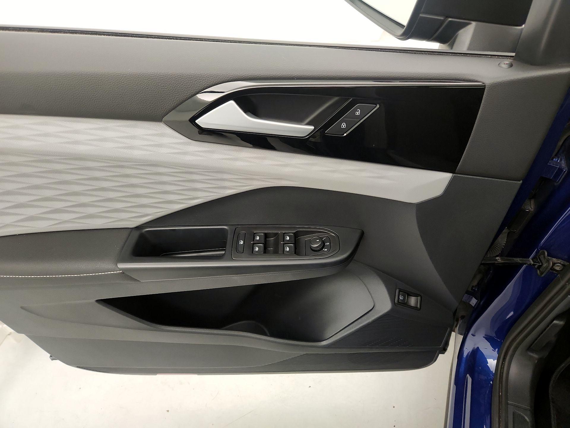 Thumbnail: 2024 Volkswagen Taos - 12