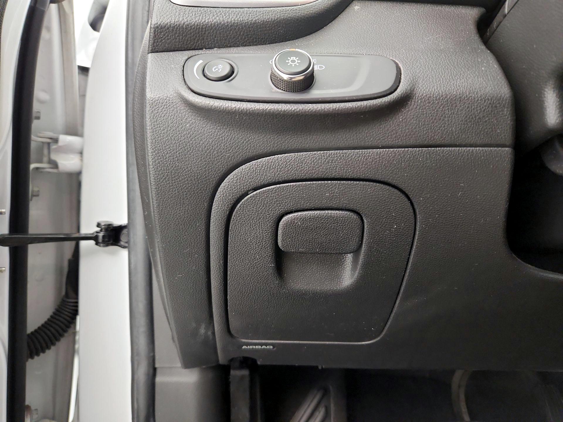 Thumbnail: 2018 Chevrolet Trax - 13