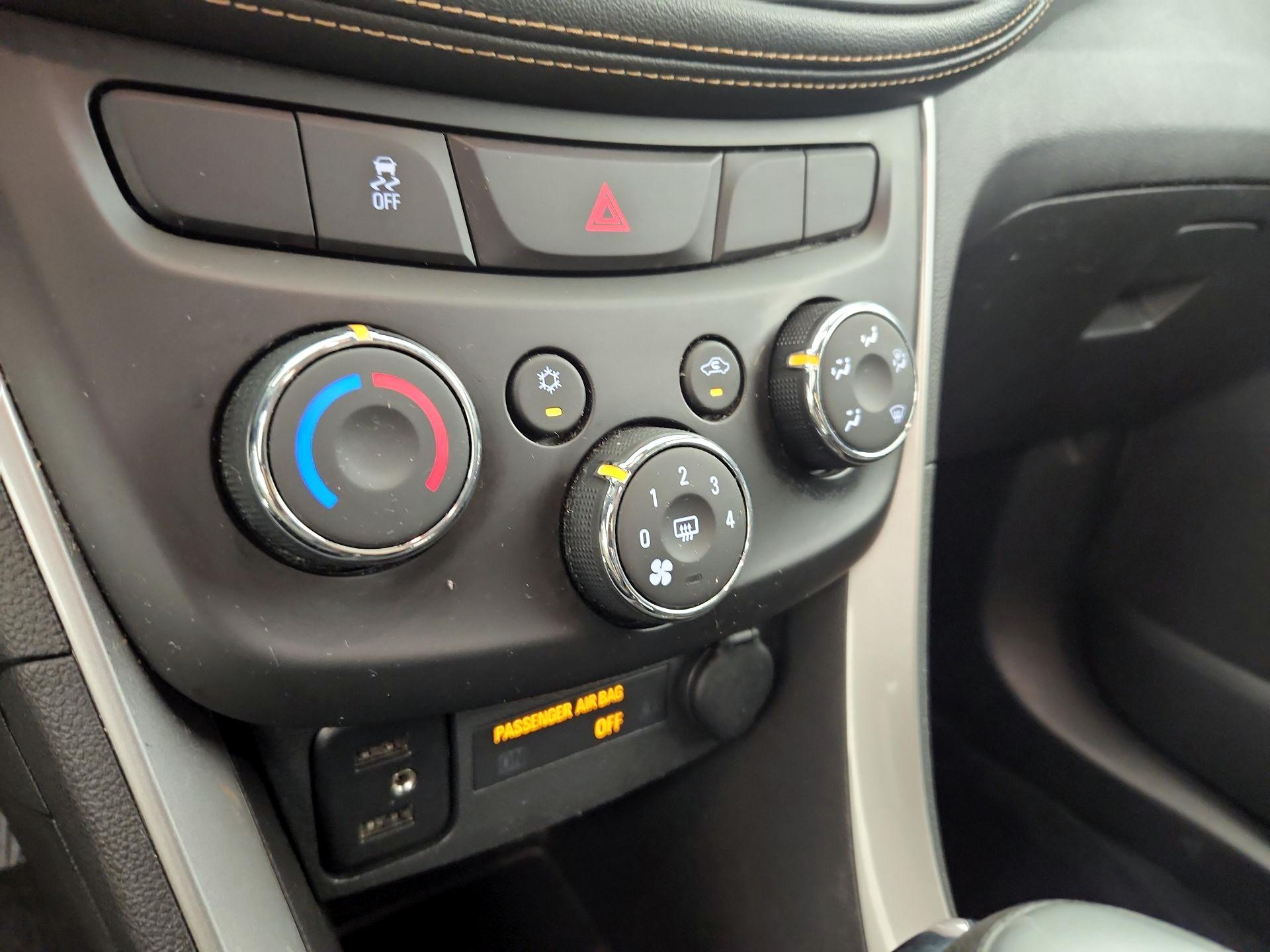 Thumbnail: 2018 Chevrolet Trax - 16