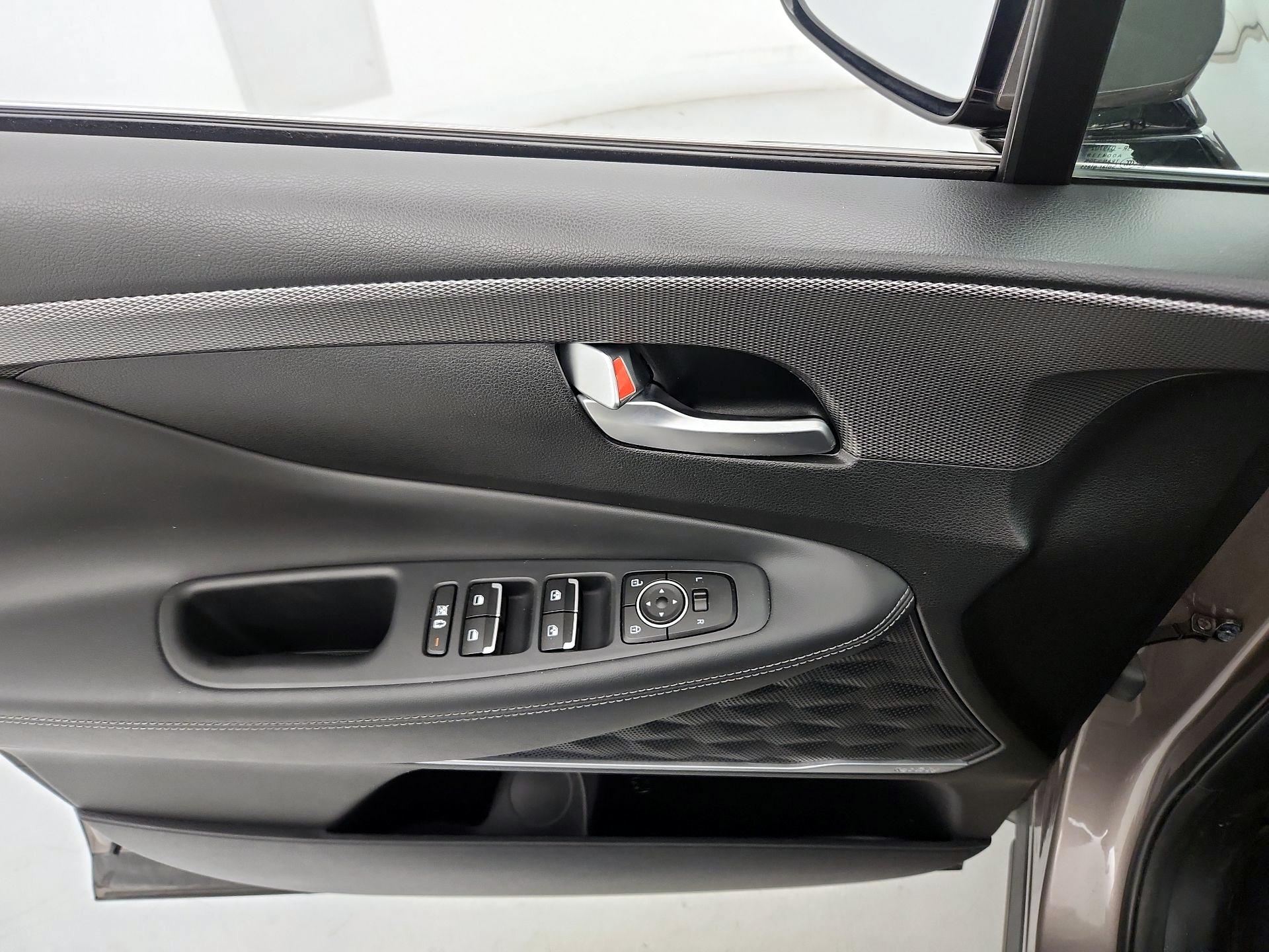 Thumbnail: 2019 Hyundai Santa Fe - 12