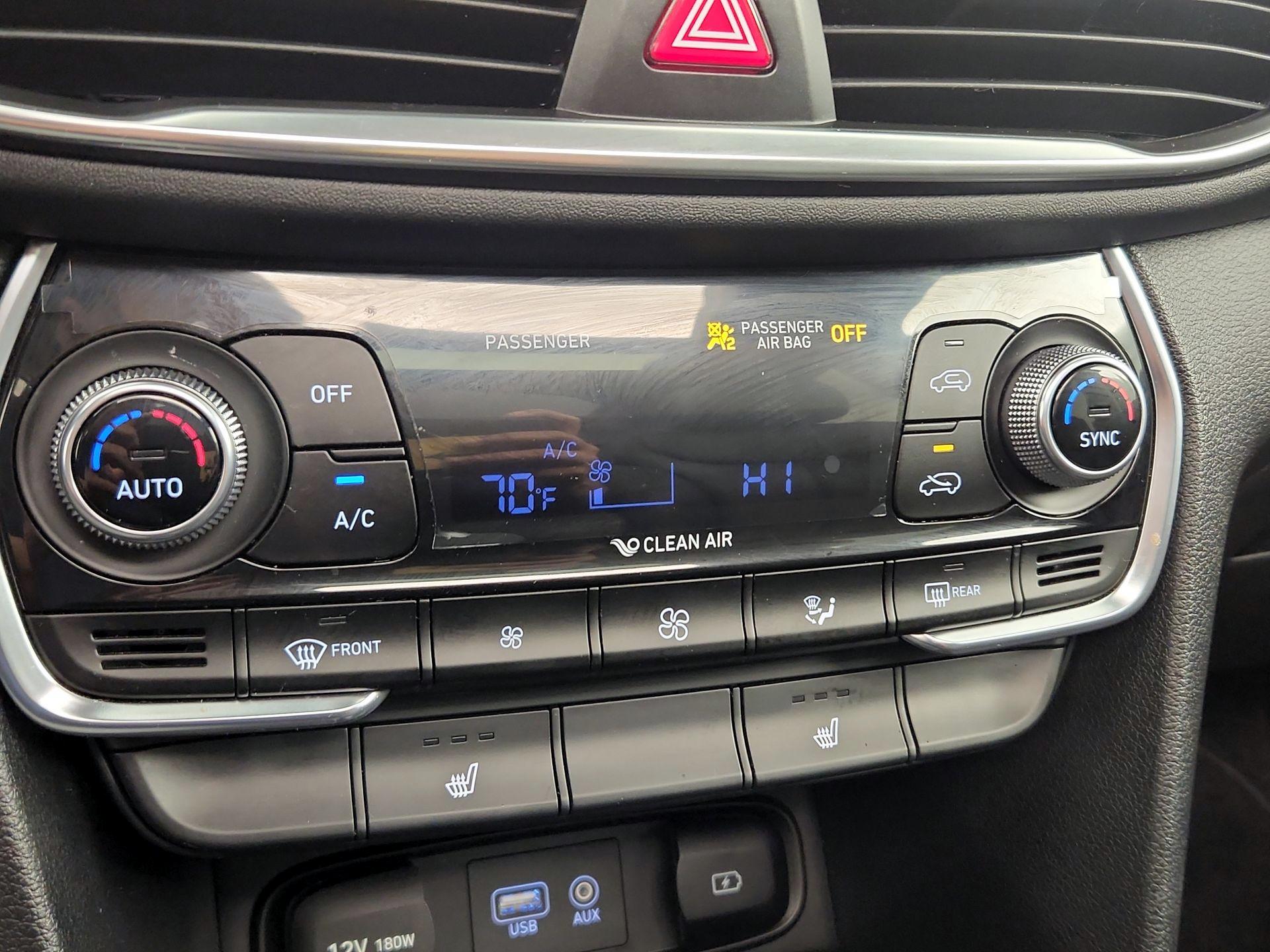 Thumbnail: 2019 Hyundai Santa Fe - 16