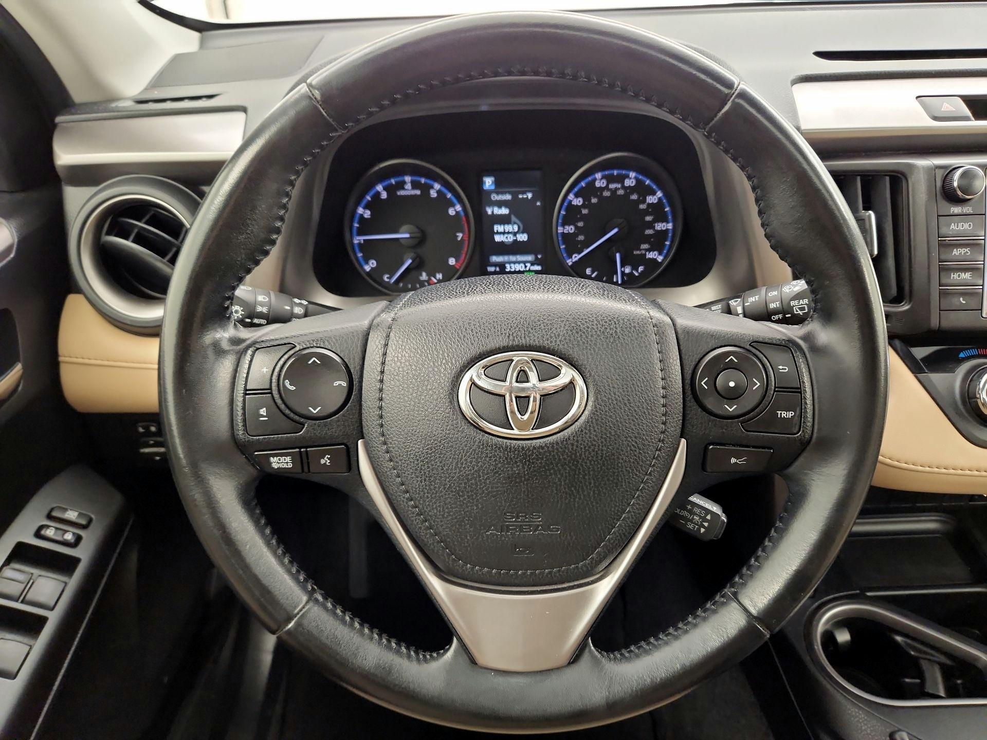 Thumbnail: 2017 Toyota RAV4 - 10