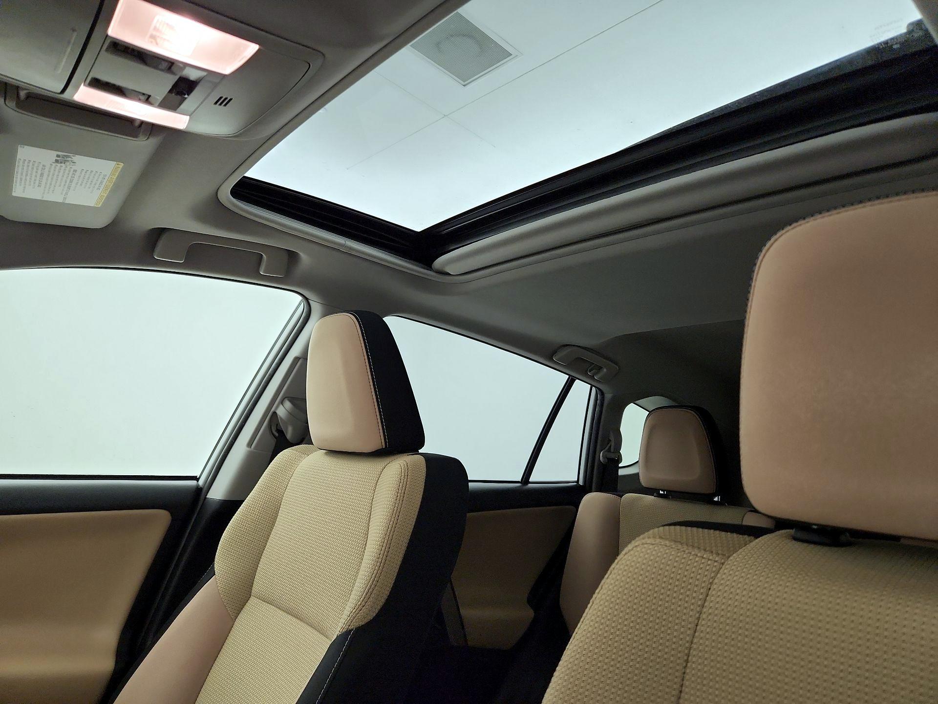 Thumbnail: 2017 Toyota RAV4 - 19