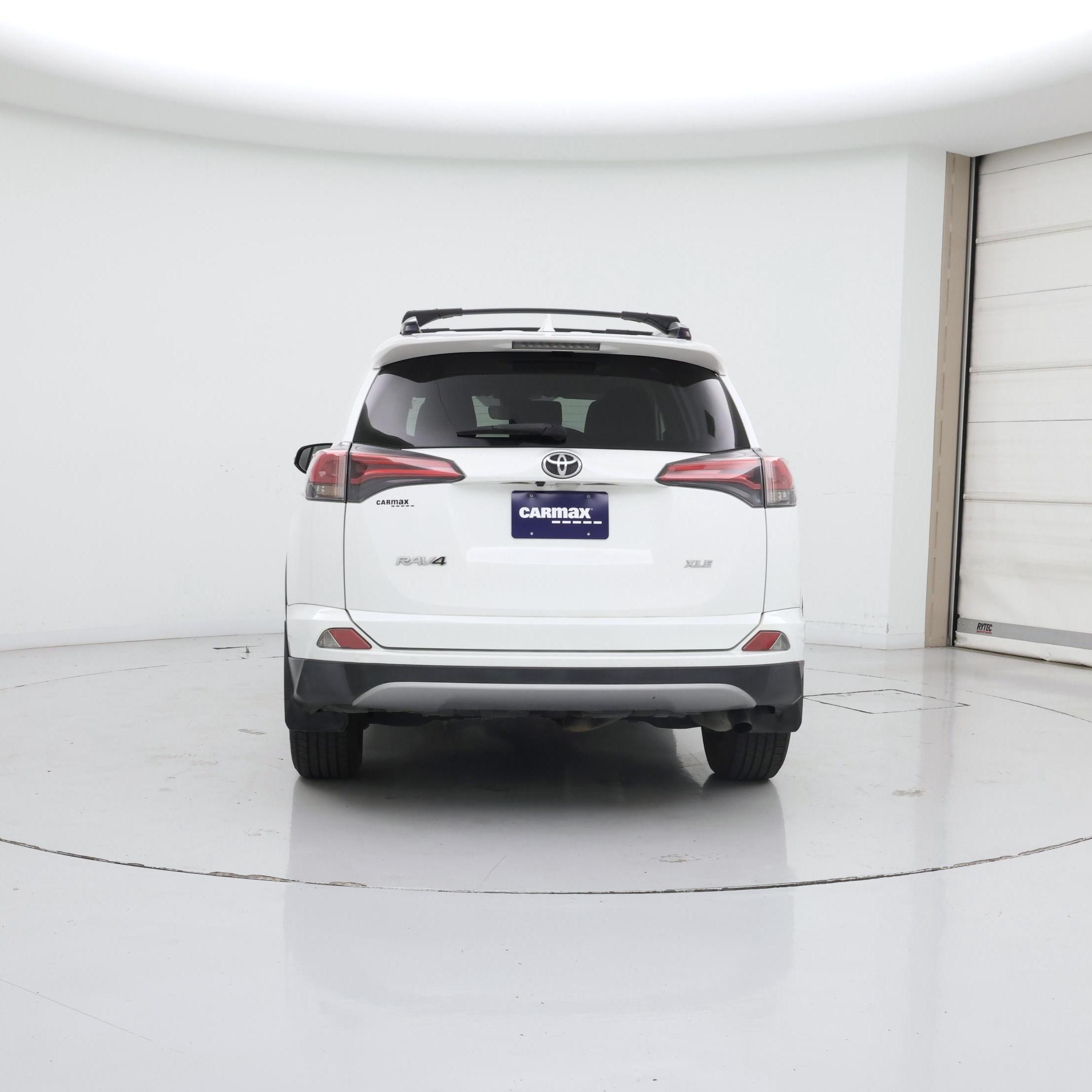 Thumbnail: 2017 Toyota RAV4 - 6