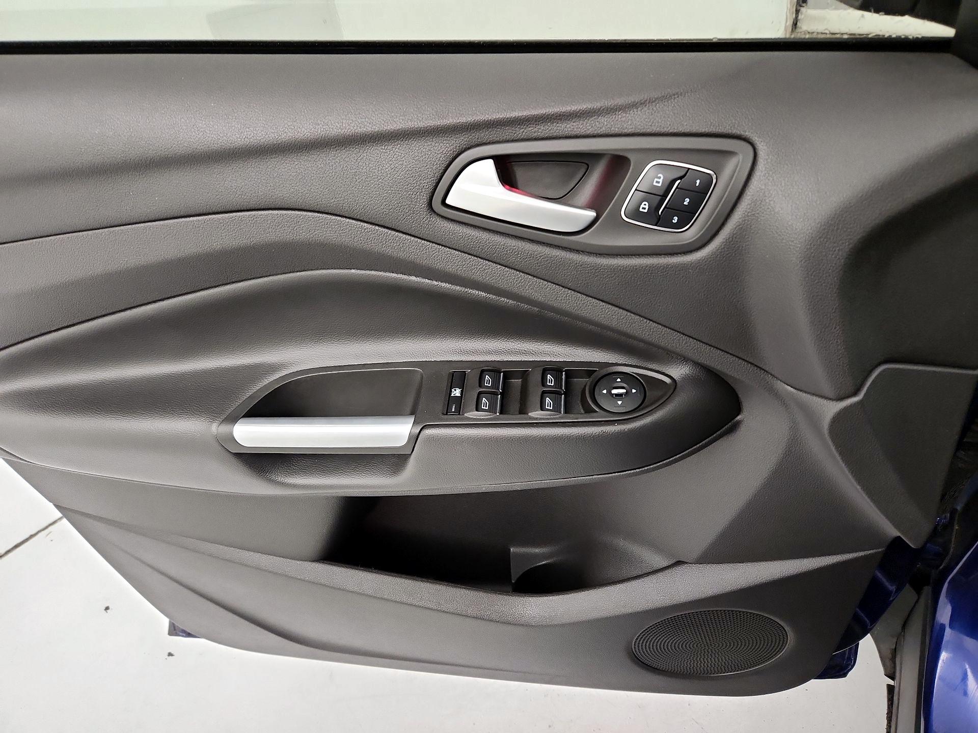 Thumbnail: 2015 Ford Escape - 12