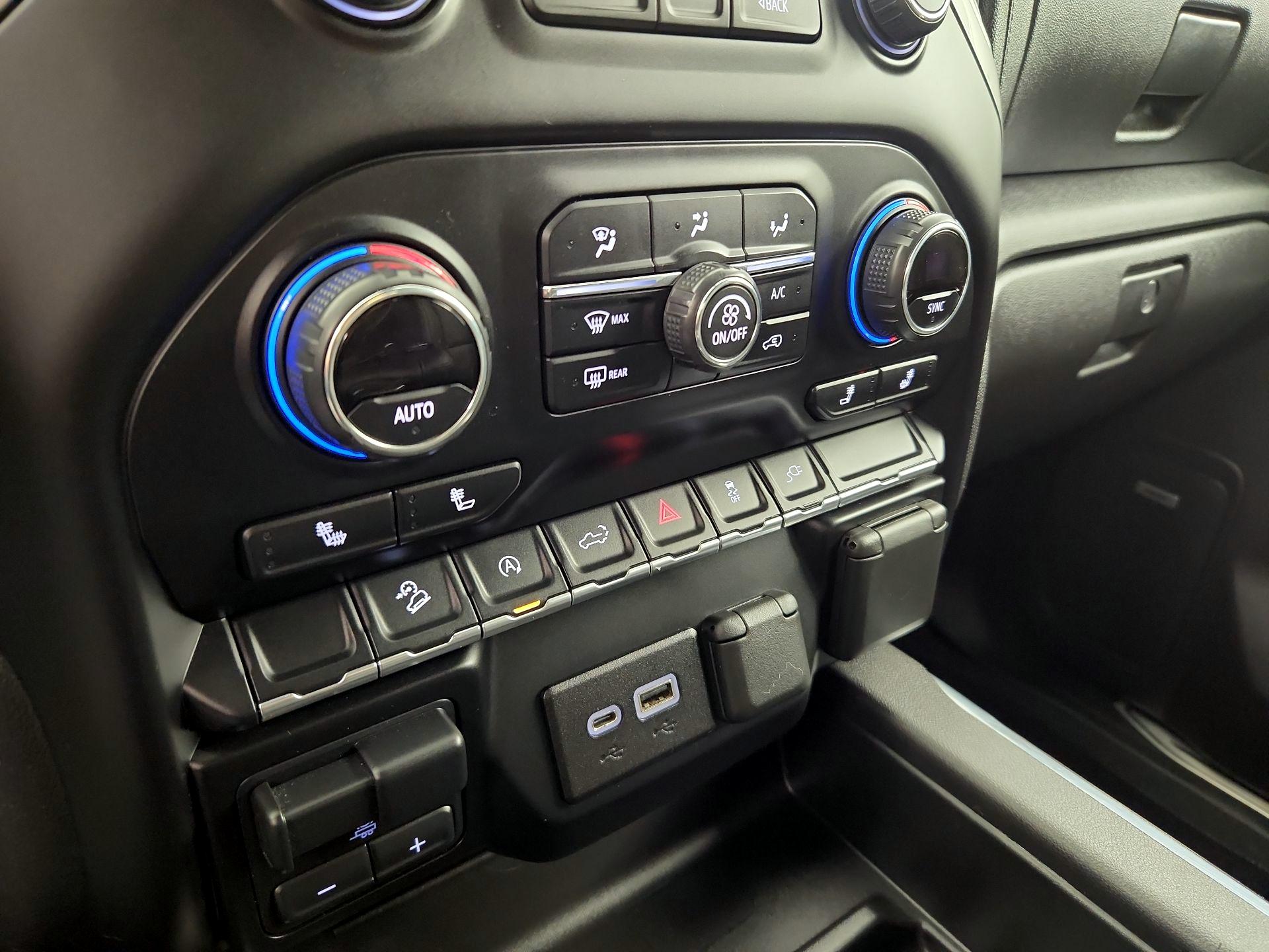 Thumbnail: 2021 Chevrolet Silverado 1500 - 16