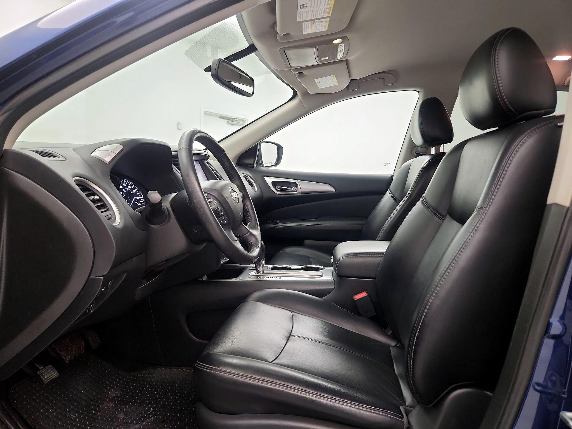 Thumbnail: 2020 Nissan Pathfinder - 11