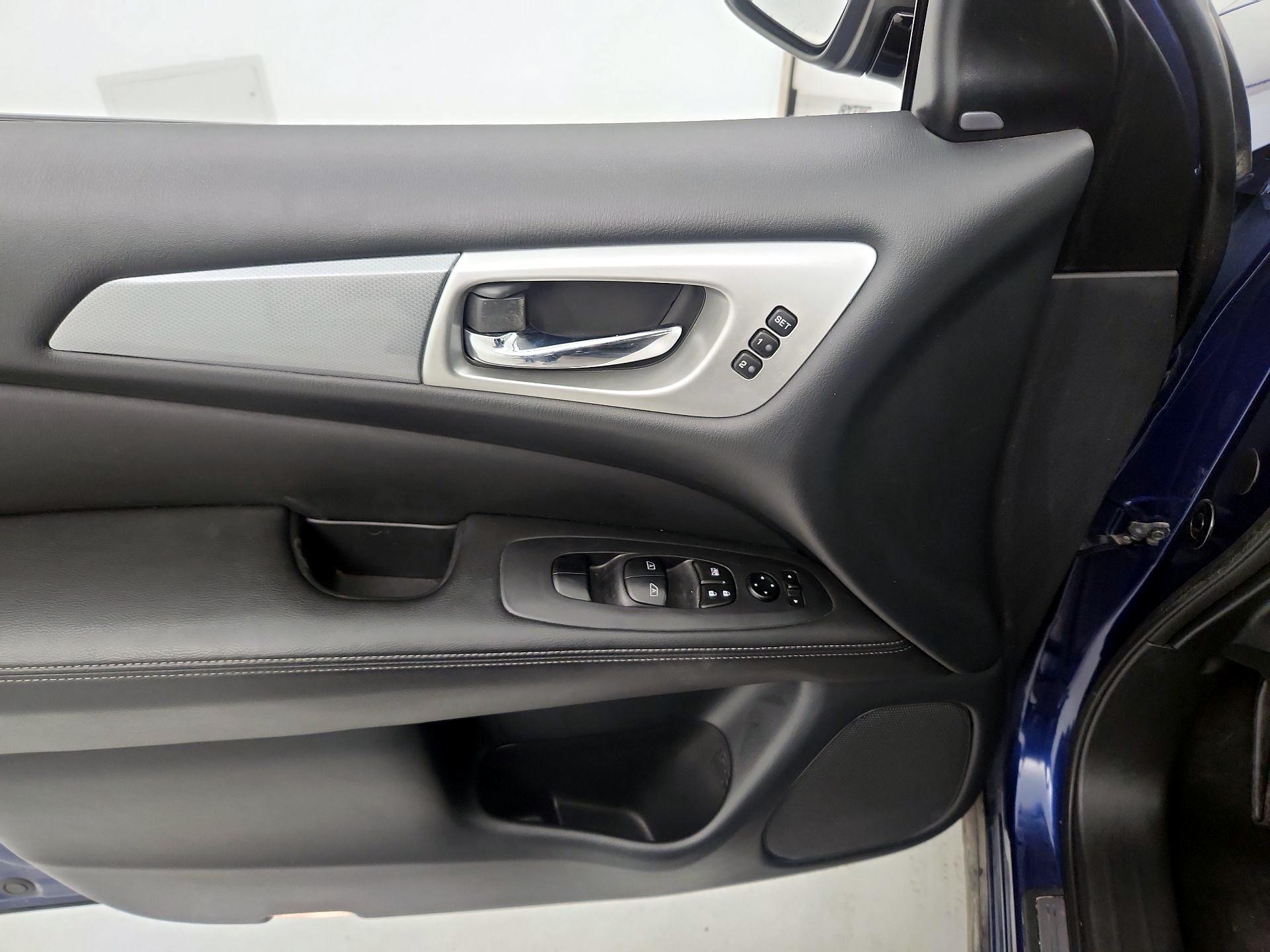 Thumbnail: 2020 Nissan Pathfinder - 12