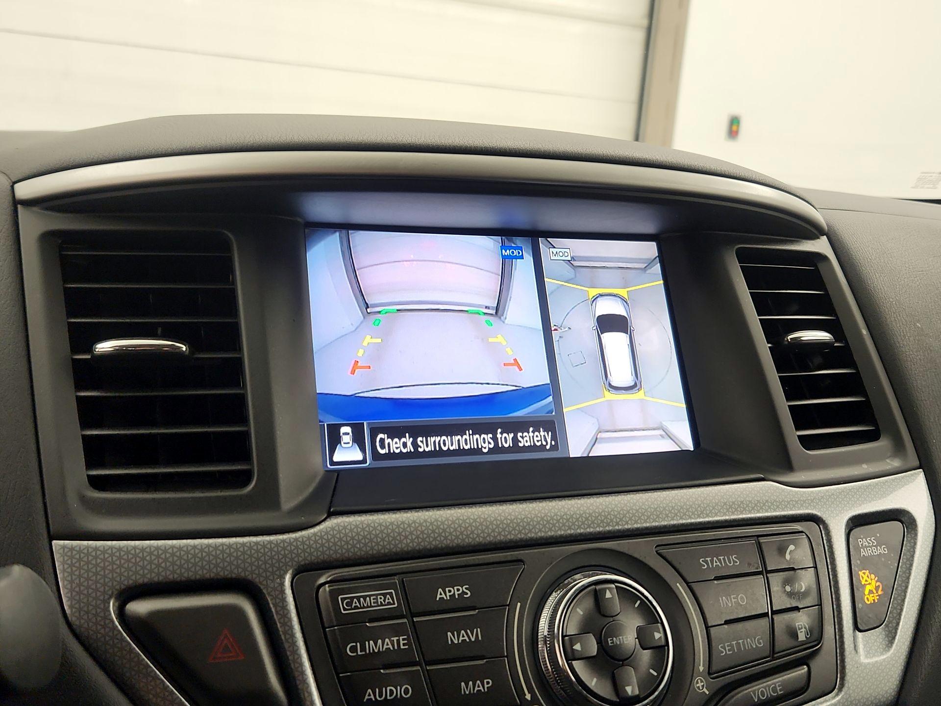 Thumbnail: 2020 Nissan Pathfinder - 15