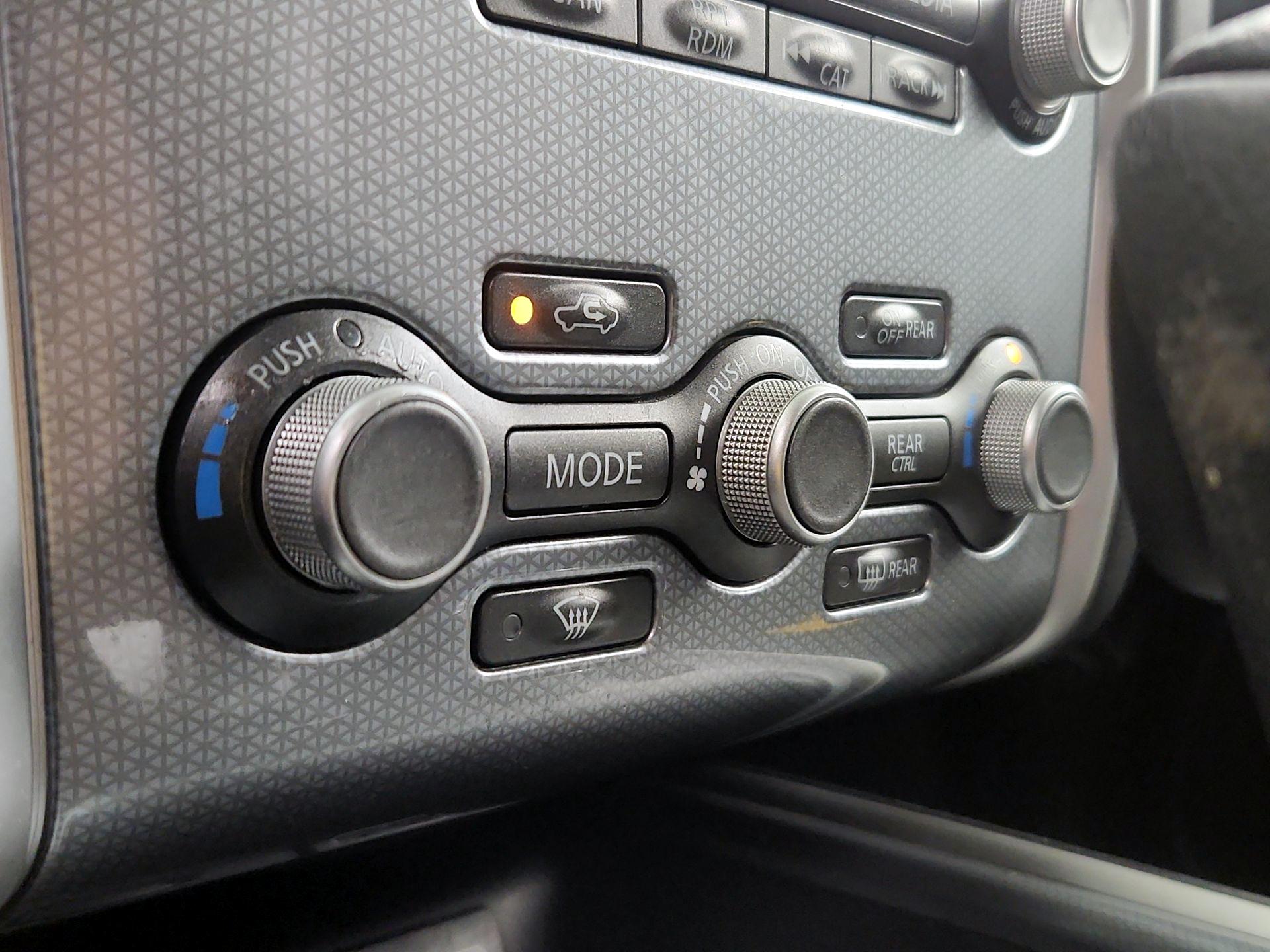 Thumbnail: 2020 Nissan Pathfinder - 17