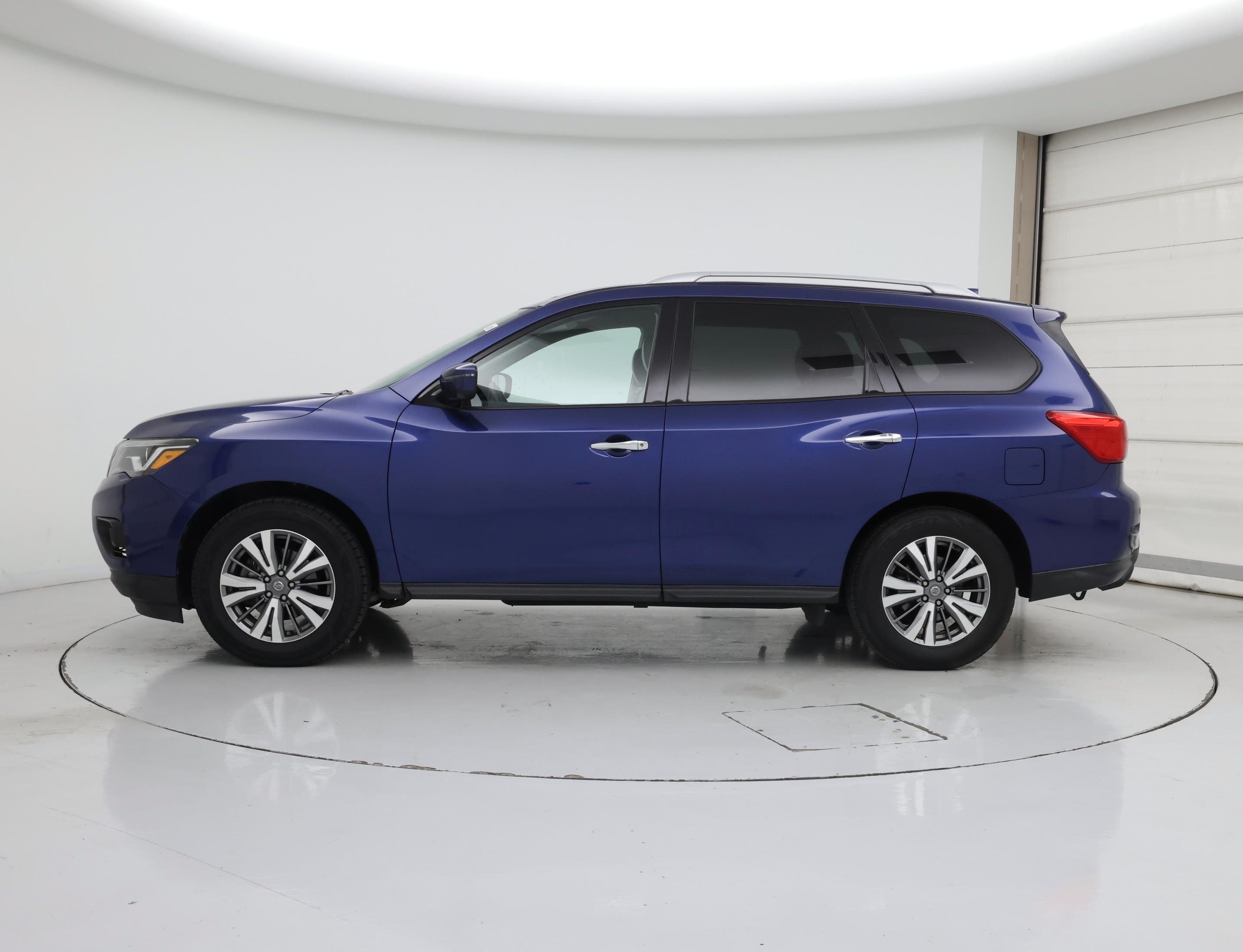 Thumbnail: 2020 Nissan Pathfinder - 3