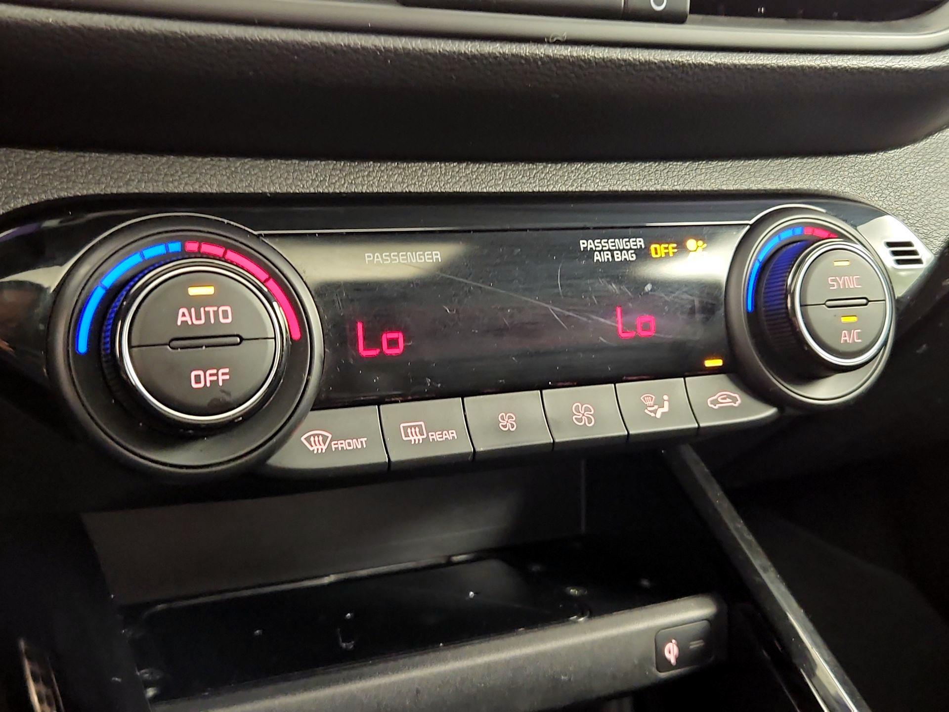 Thumbnail: 2023 Kia Forte - 17