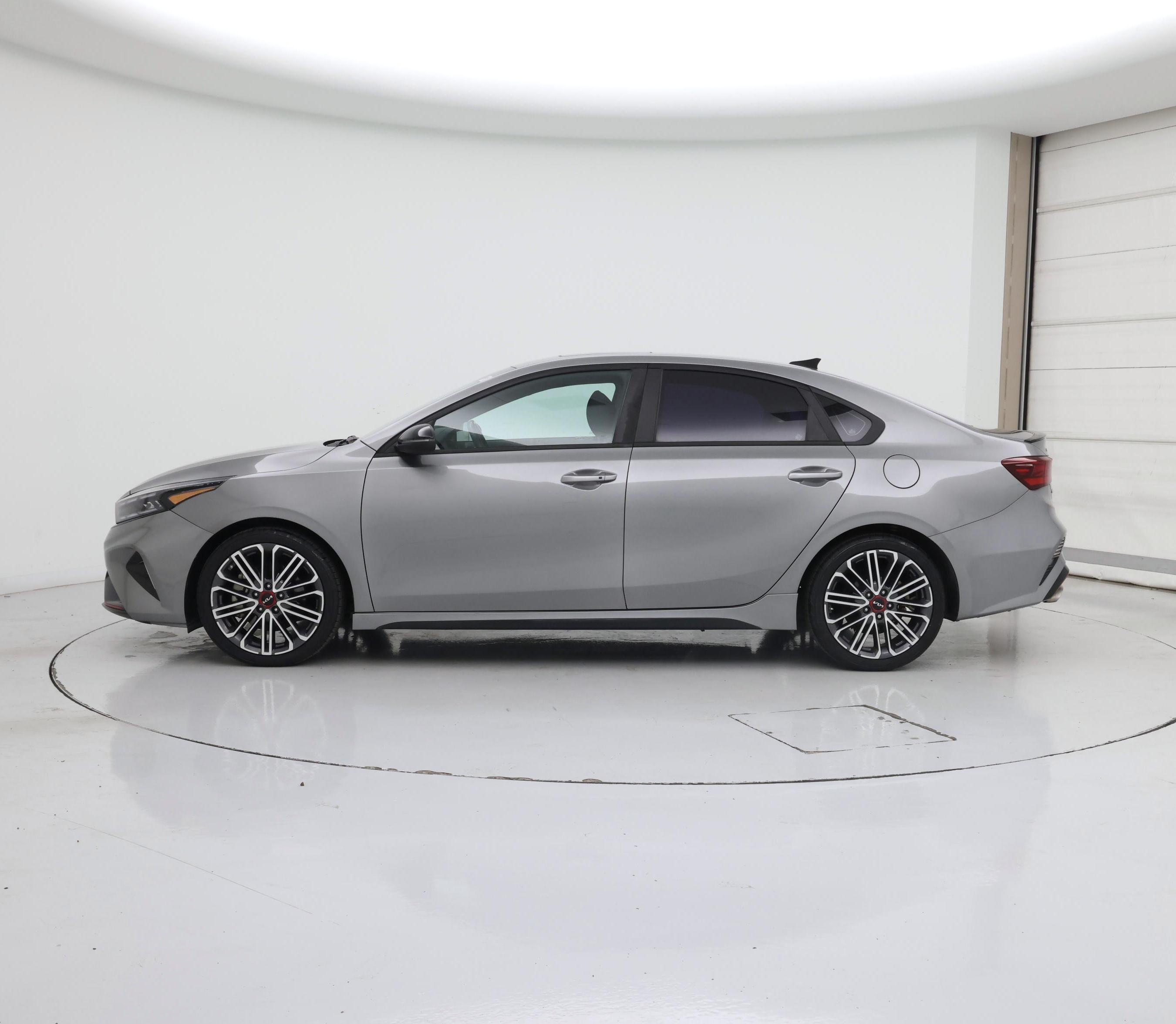 Thumbnail: 2023 Kia Forte - 3