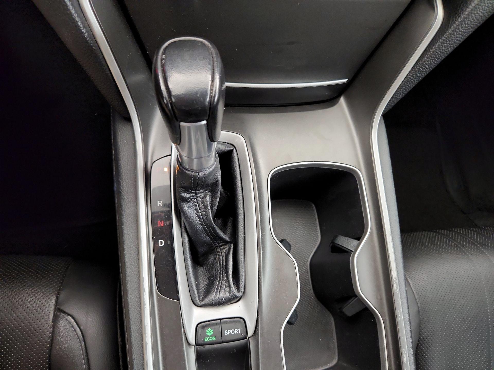 Thumbnail: 2018 Honda Accord - 18