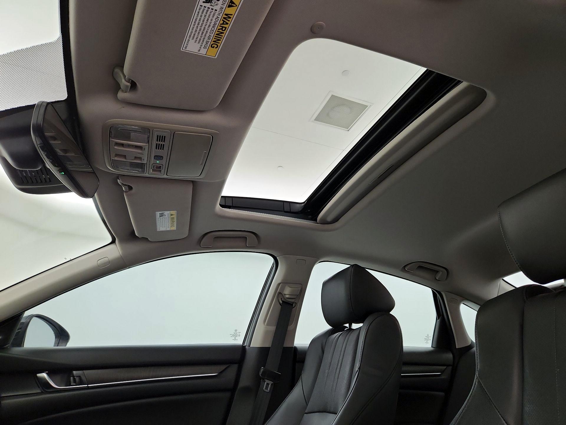 Thumbnail: 2018 Honda Accord - 20