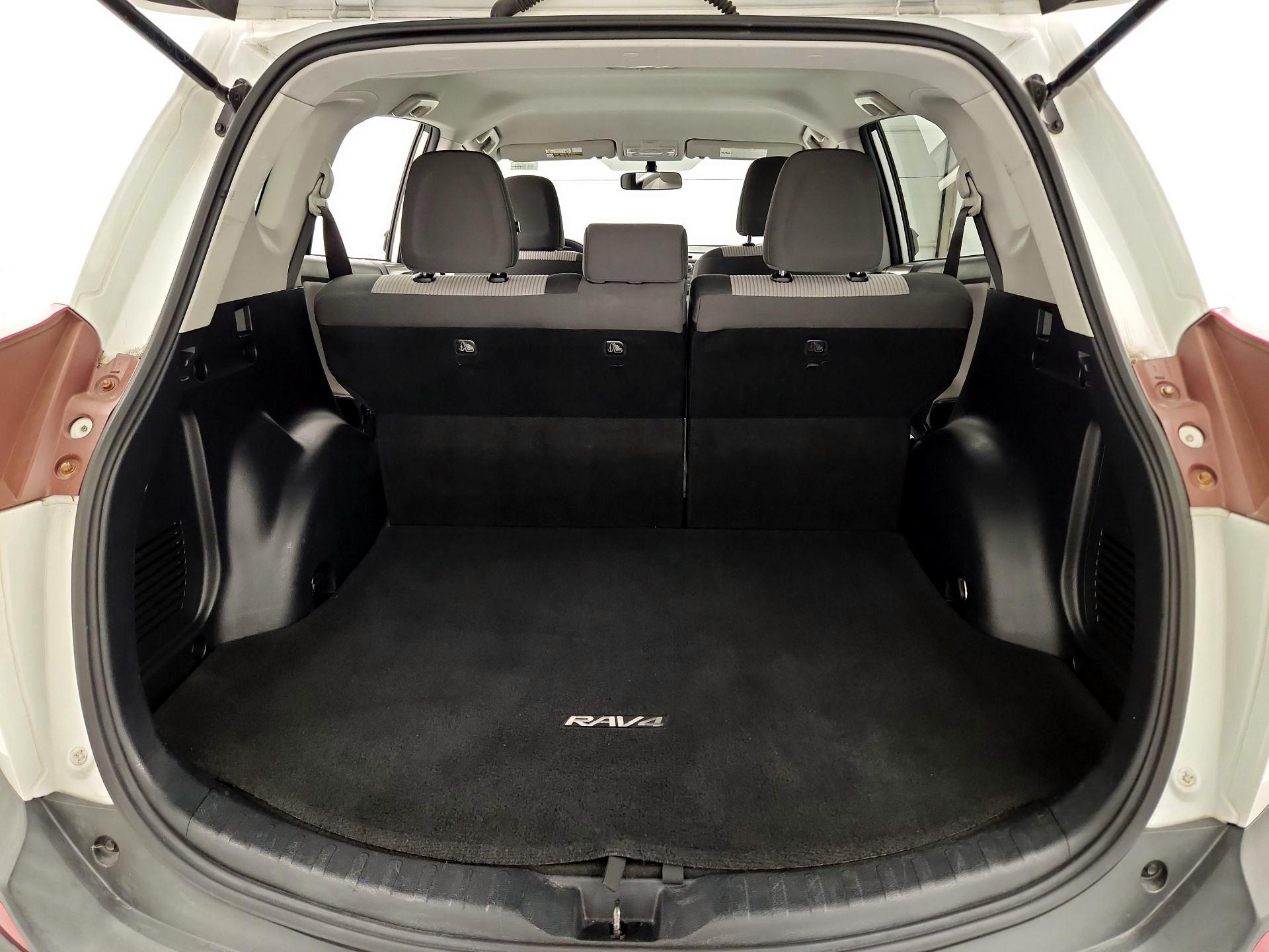 Thumbnail: 2014 Toyota RAV4 - 20