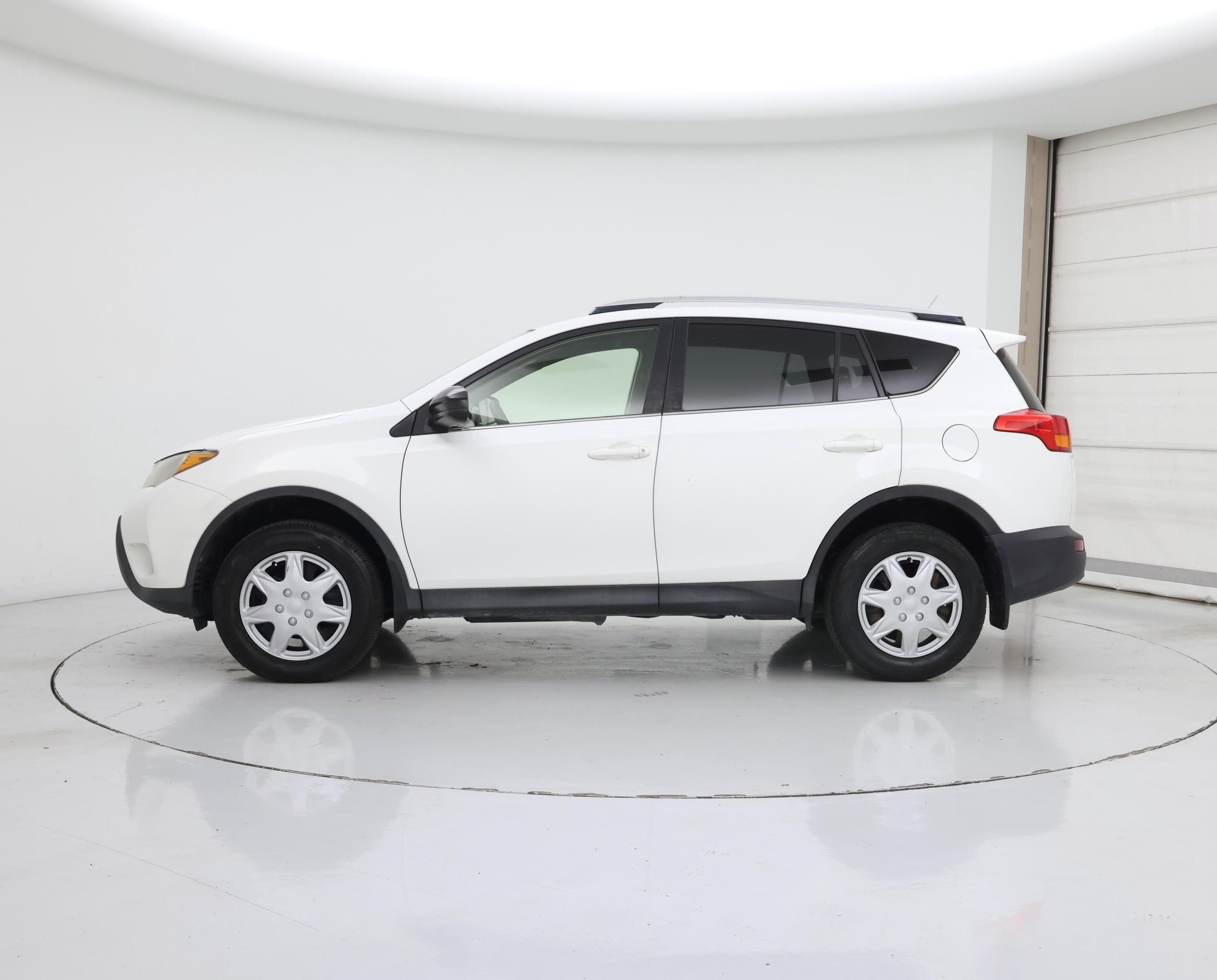 Thumbnail: 2014 Toyota RAV4 - 3