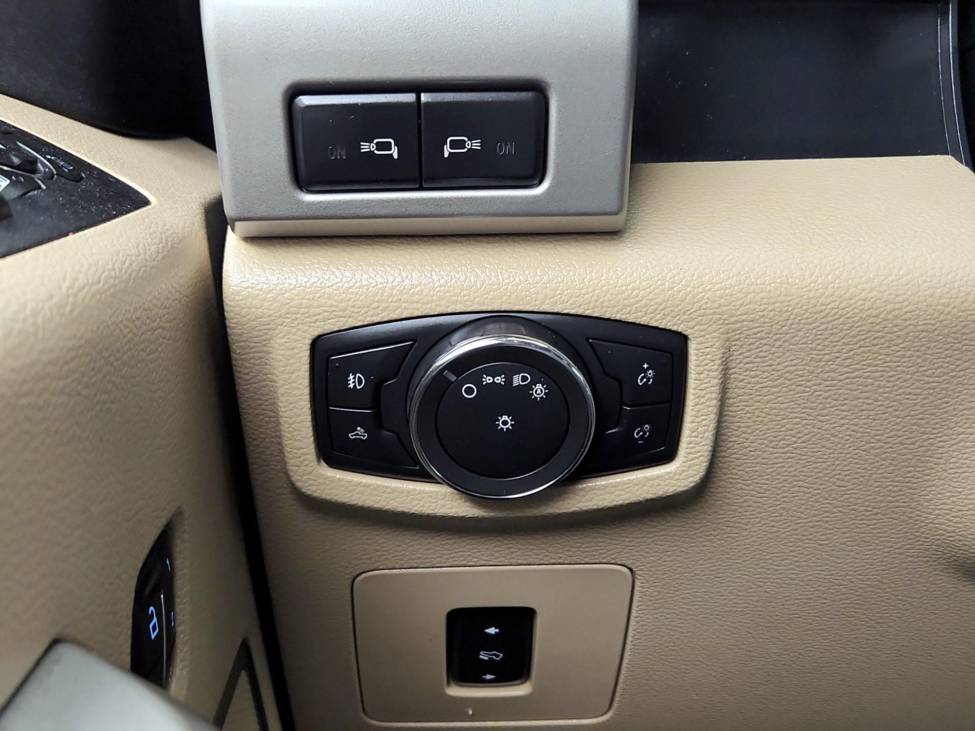 Thumbnail: 2016 Ford F-150 - 13