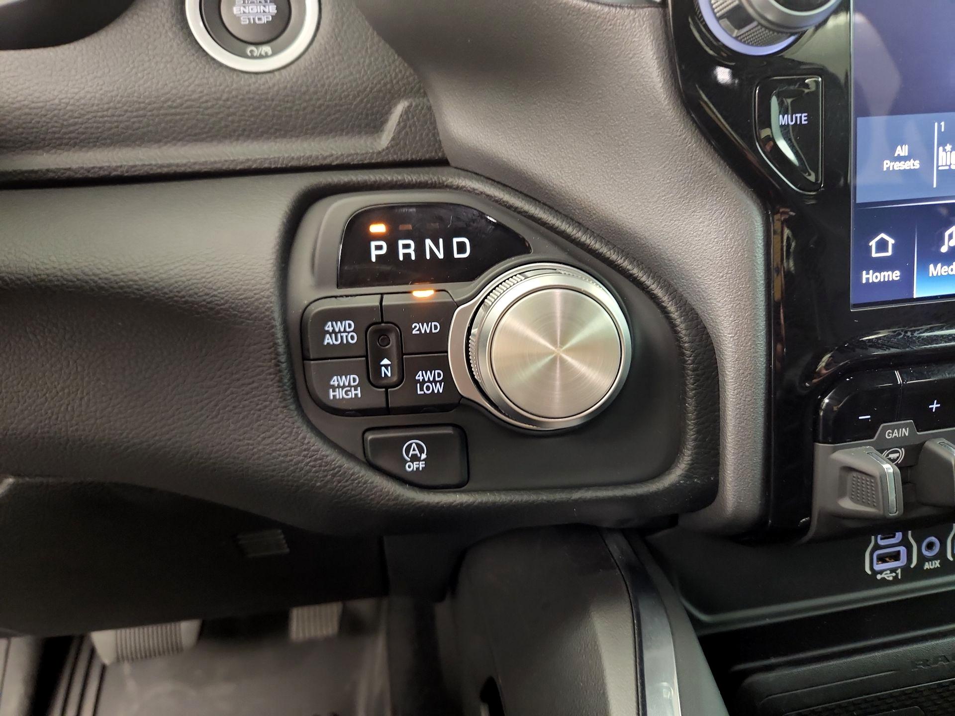 Thumbnail: 2025 RAM 1500 - 18