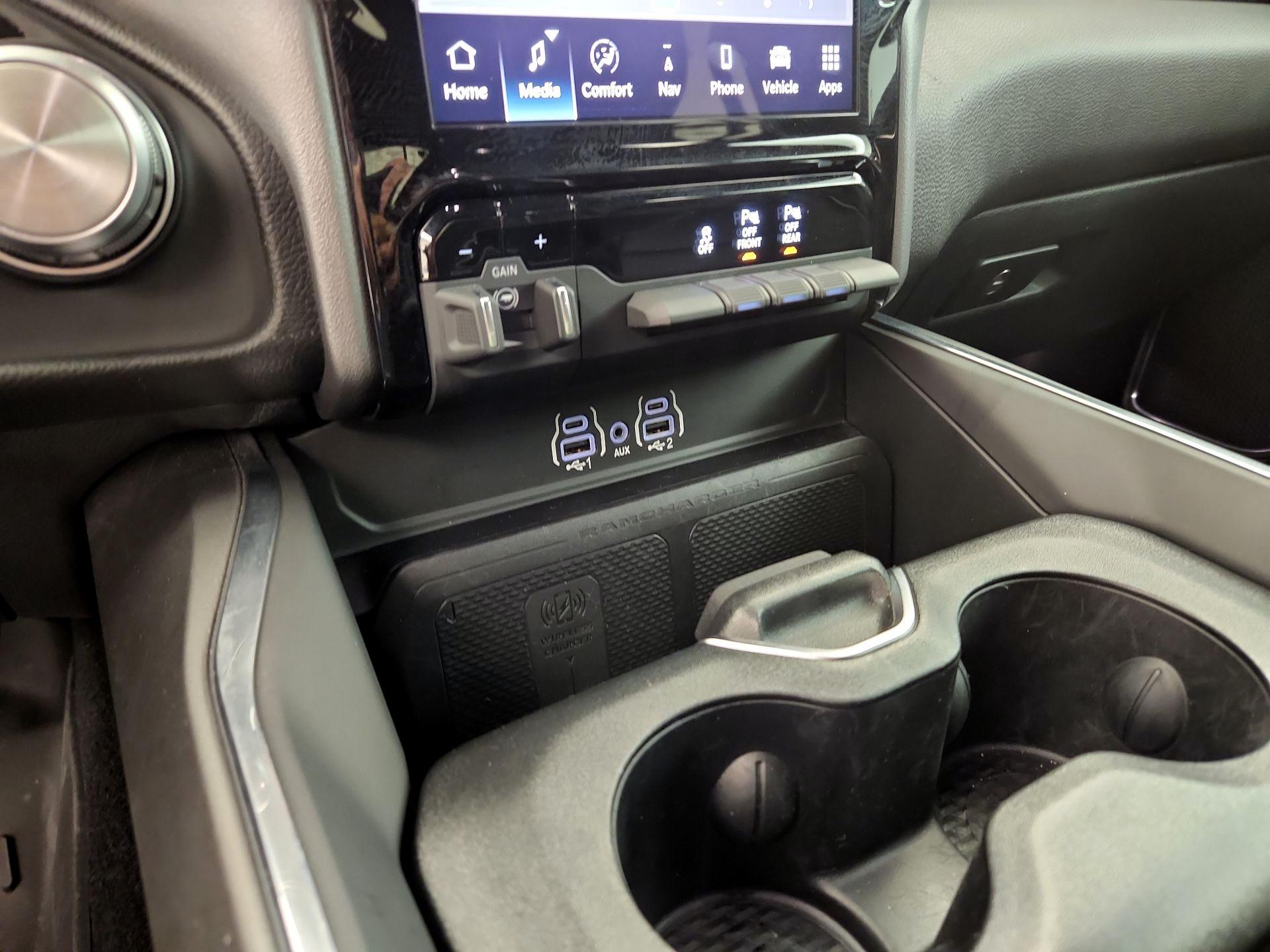 Thumbnail: 2025 RAM 1500 - 19