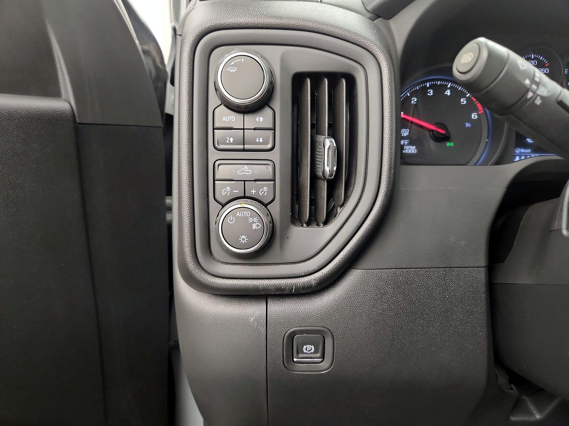 Thumbnail: 2025 Chevrolet Silverado 1500 - 13