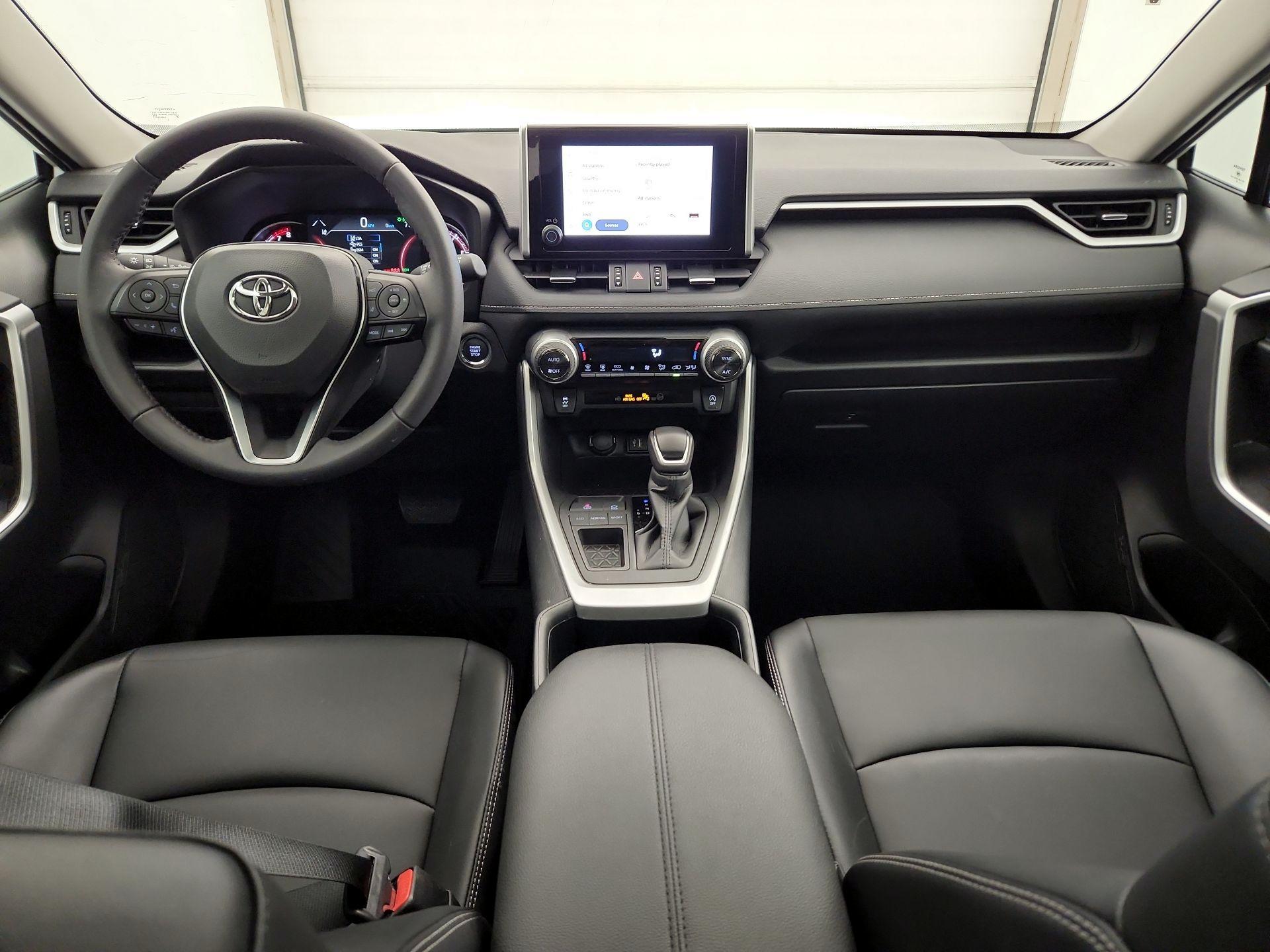 Thumbnail: 2025 Toyota RAV4 - 9