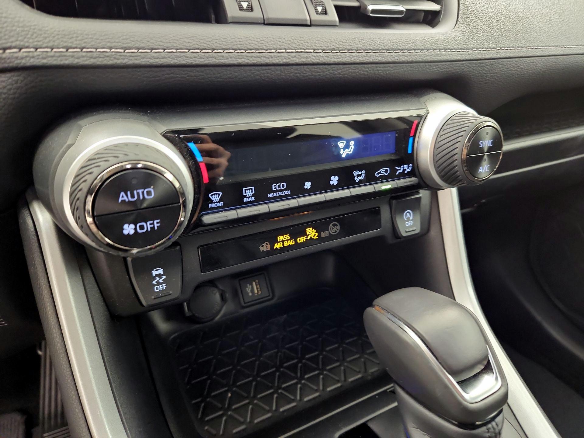 Thumbnail: 2025 Toyota RAV4 - 16