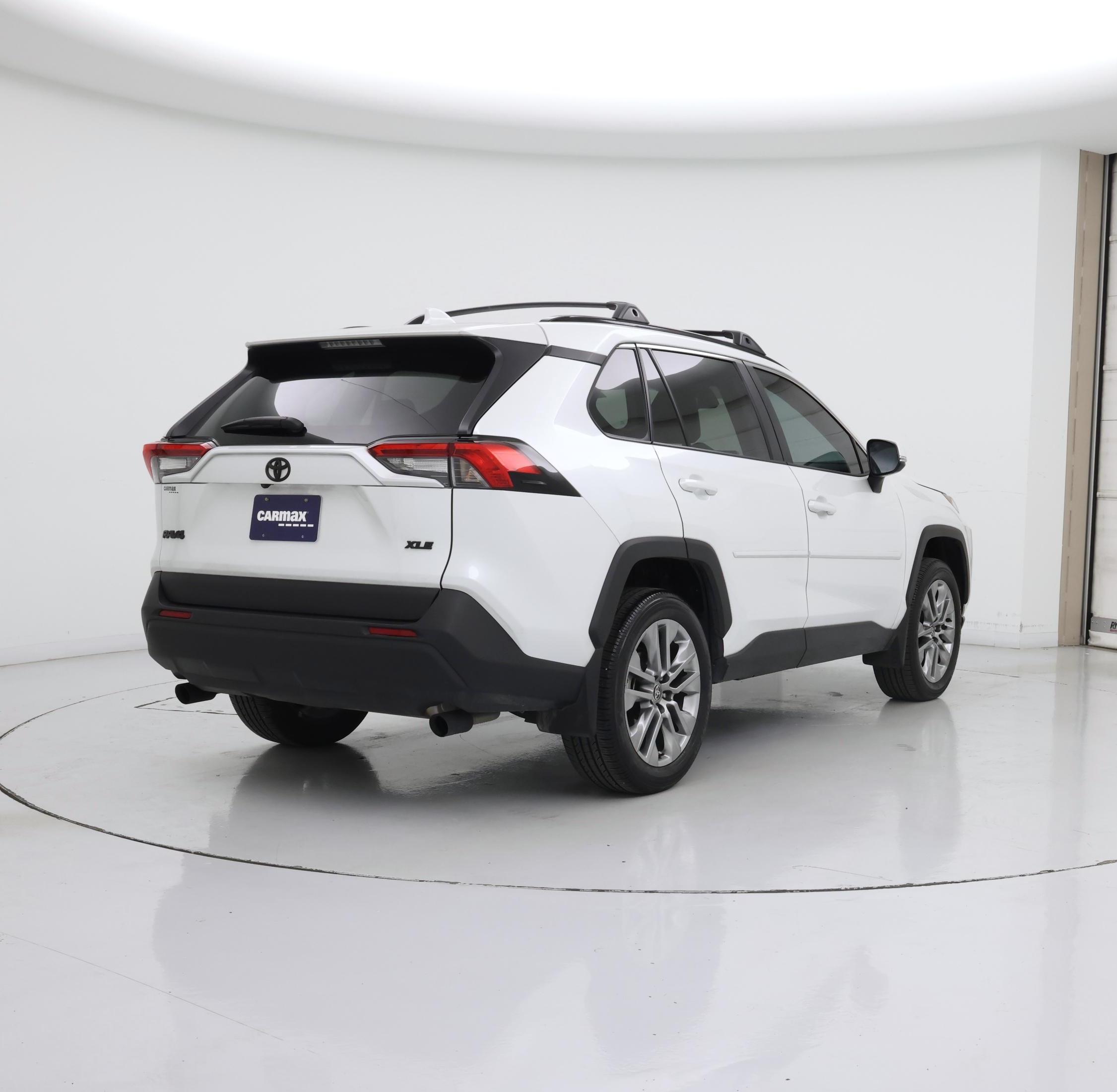 Thumbnail: 2025 Toyota RAV4 - 8