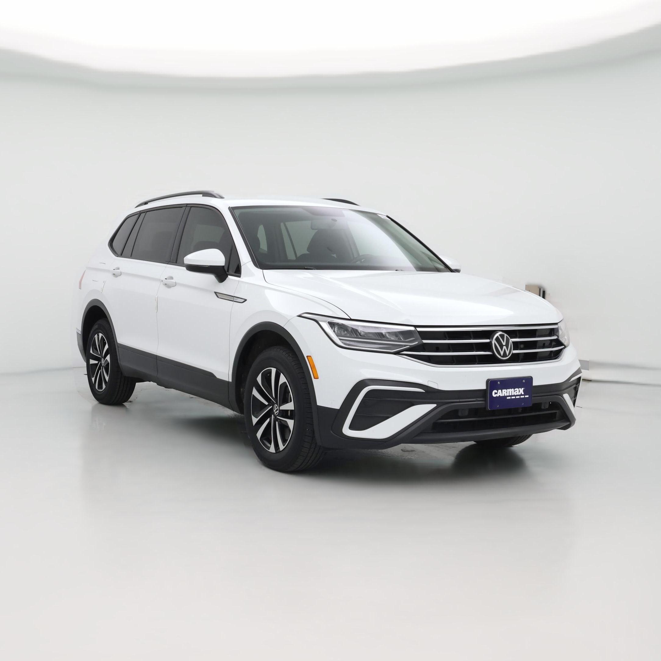 Thumbnail: 2022 Volkswagen Tiguan - 1