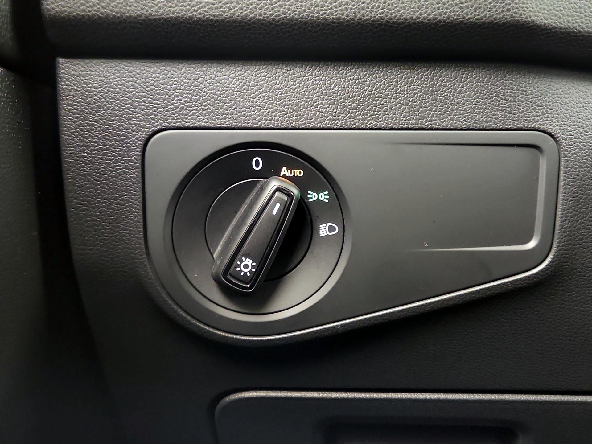 Thumbnail: 2022 Volkswagen Tiguan - 13