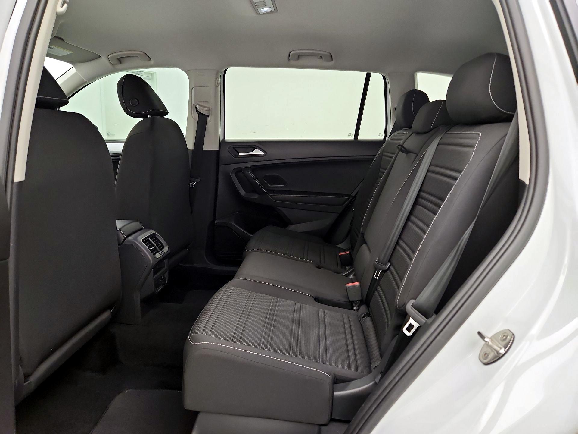 Thumbnail: 2022 Volkswagen Tiguan - 19