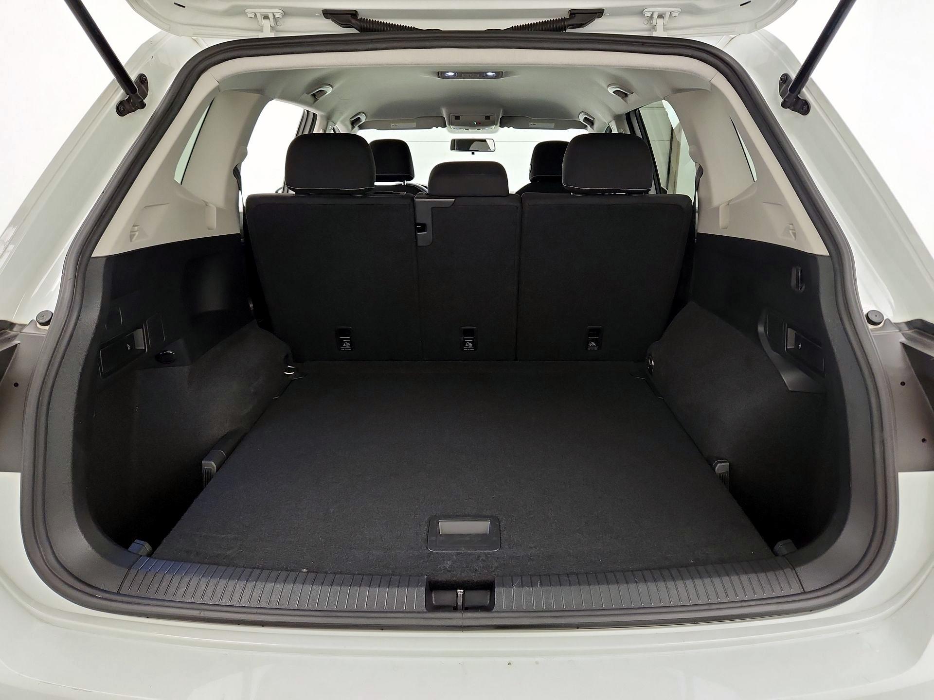 Thumbnail: 2022 Volkswagen Tiguan - 20