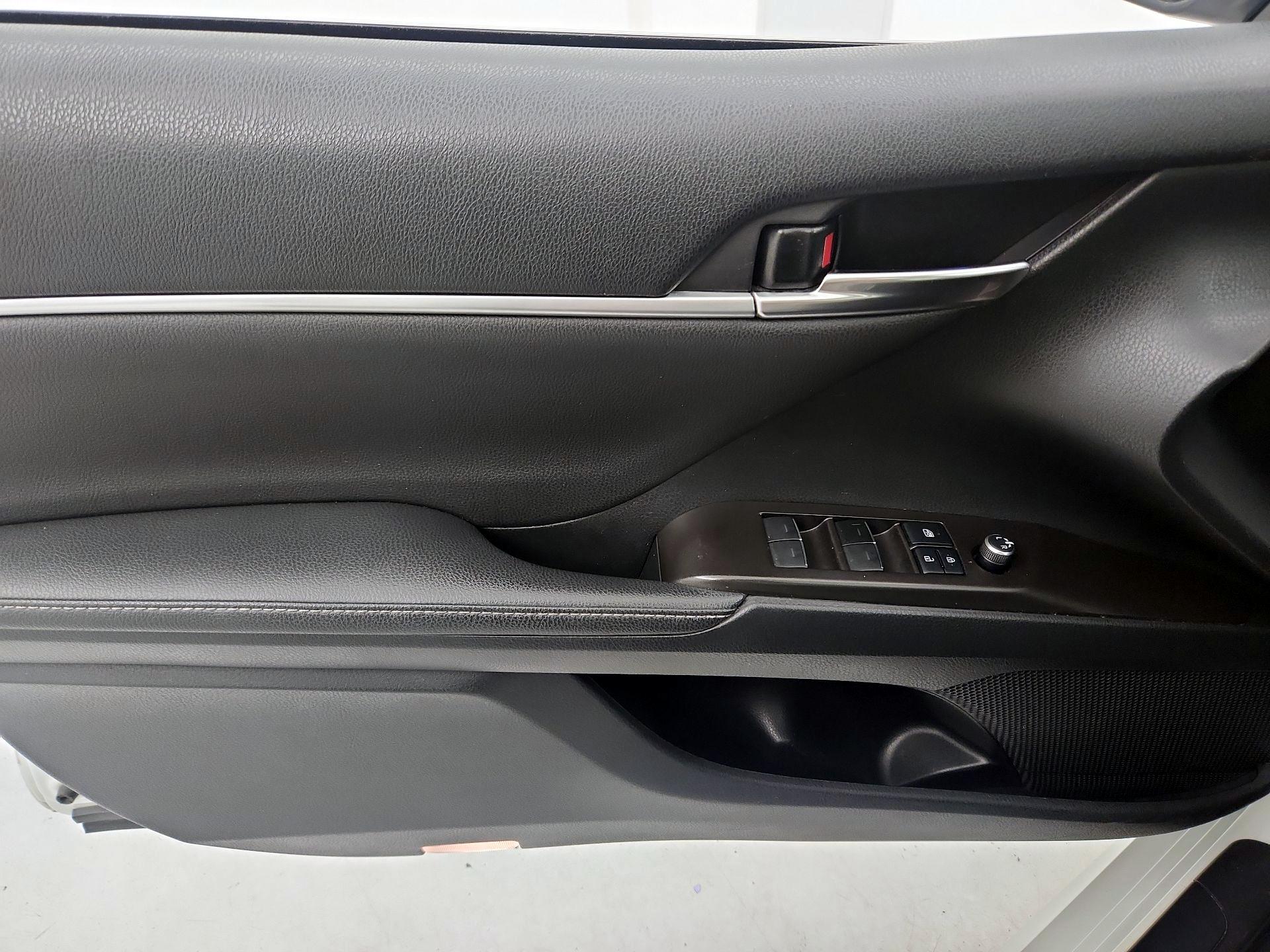 Thumbnail: 2021 Toyota Camry - 12