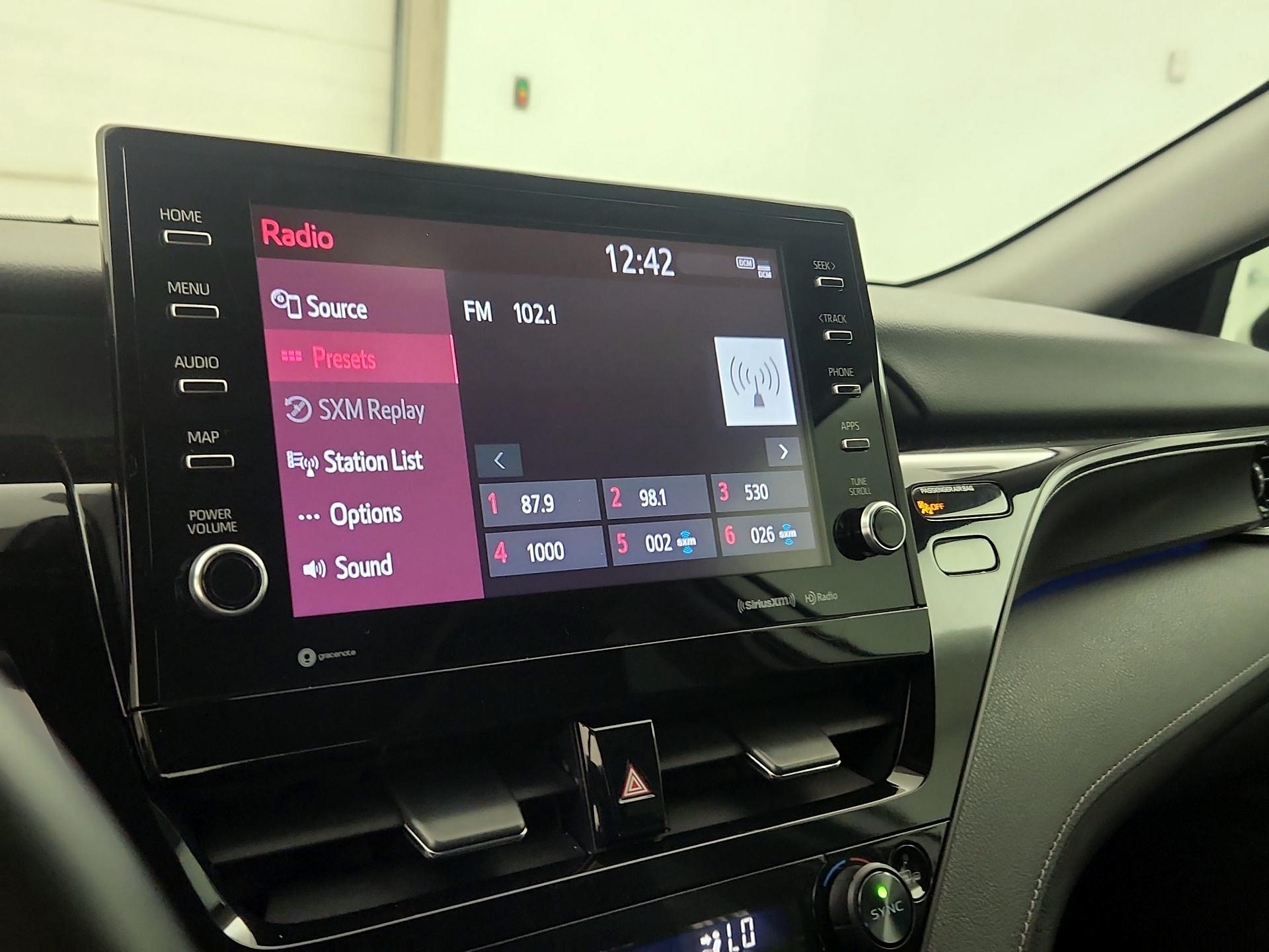 Thumbnail: 2021 Toyota Camry - 15