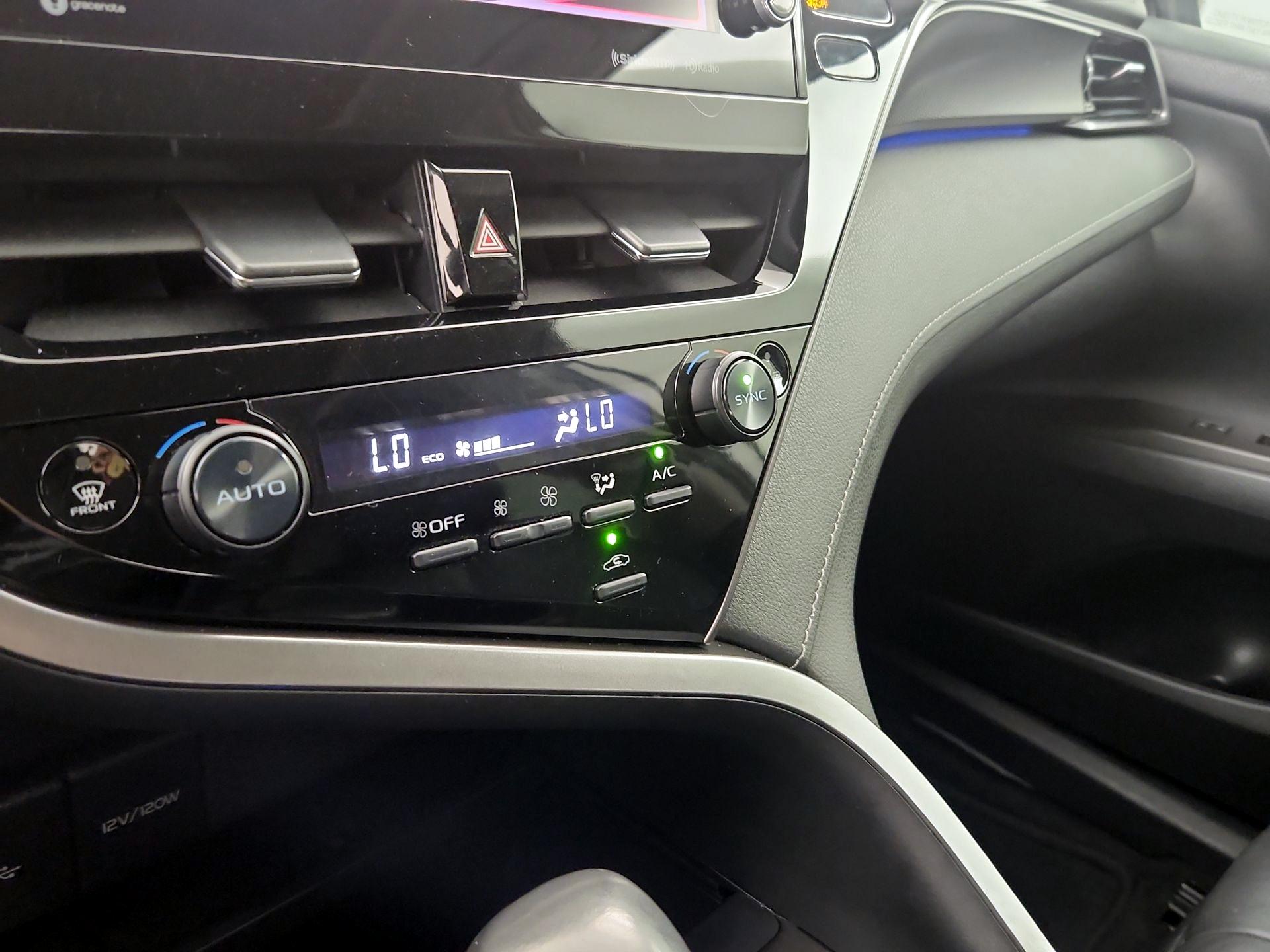 Thumbnail: 2021 Toyota Camry - 16