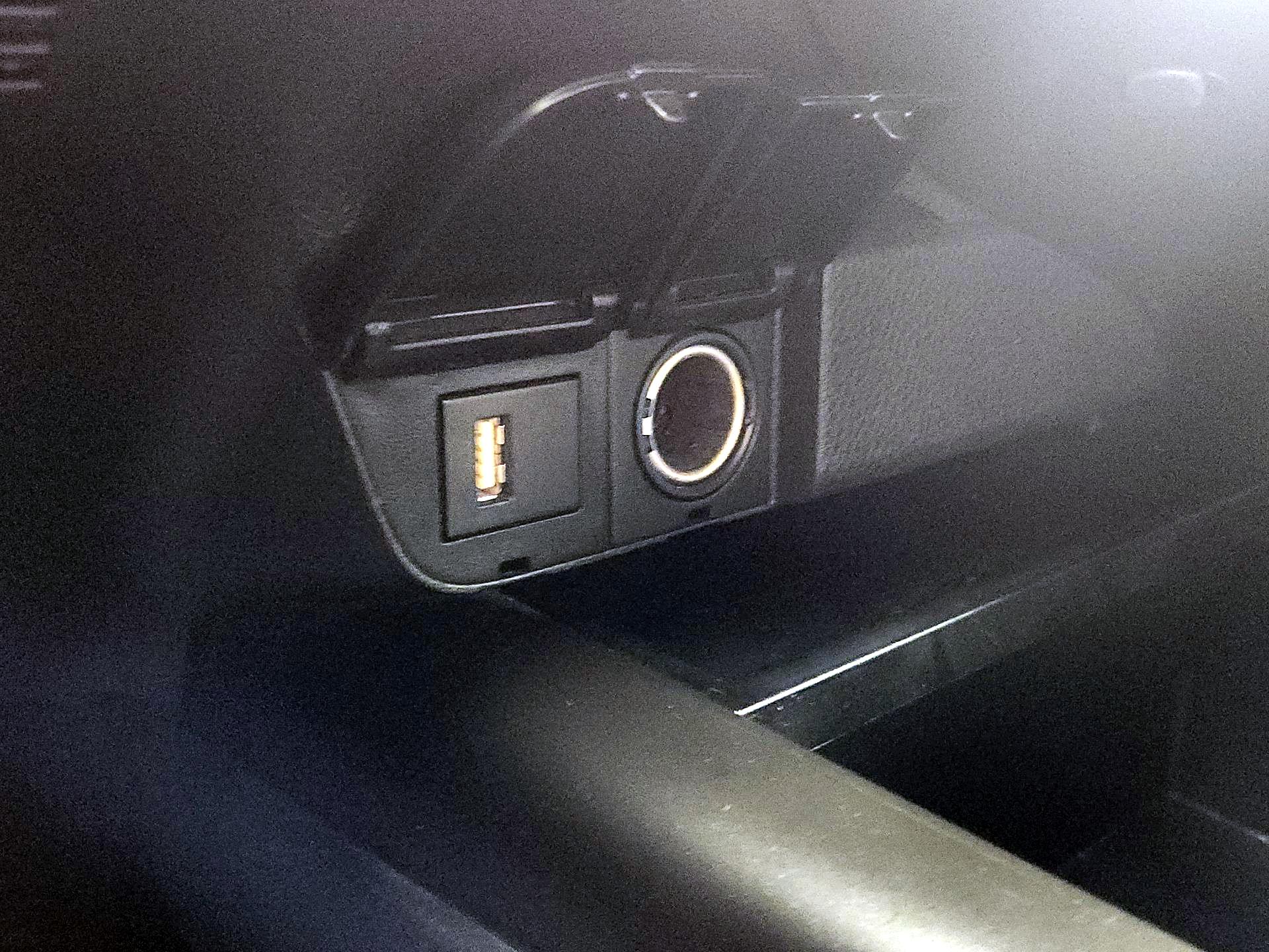 Thumbnail: 2021 Toyota Camry - 18