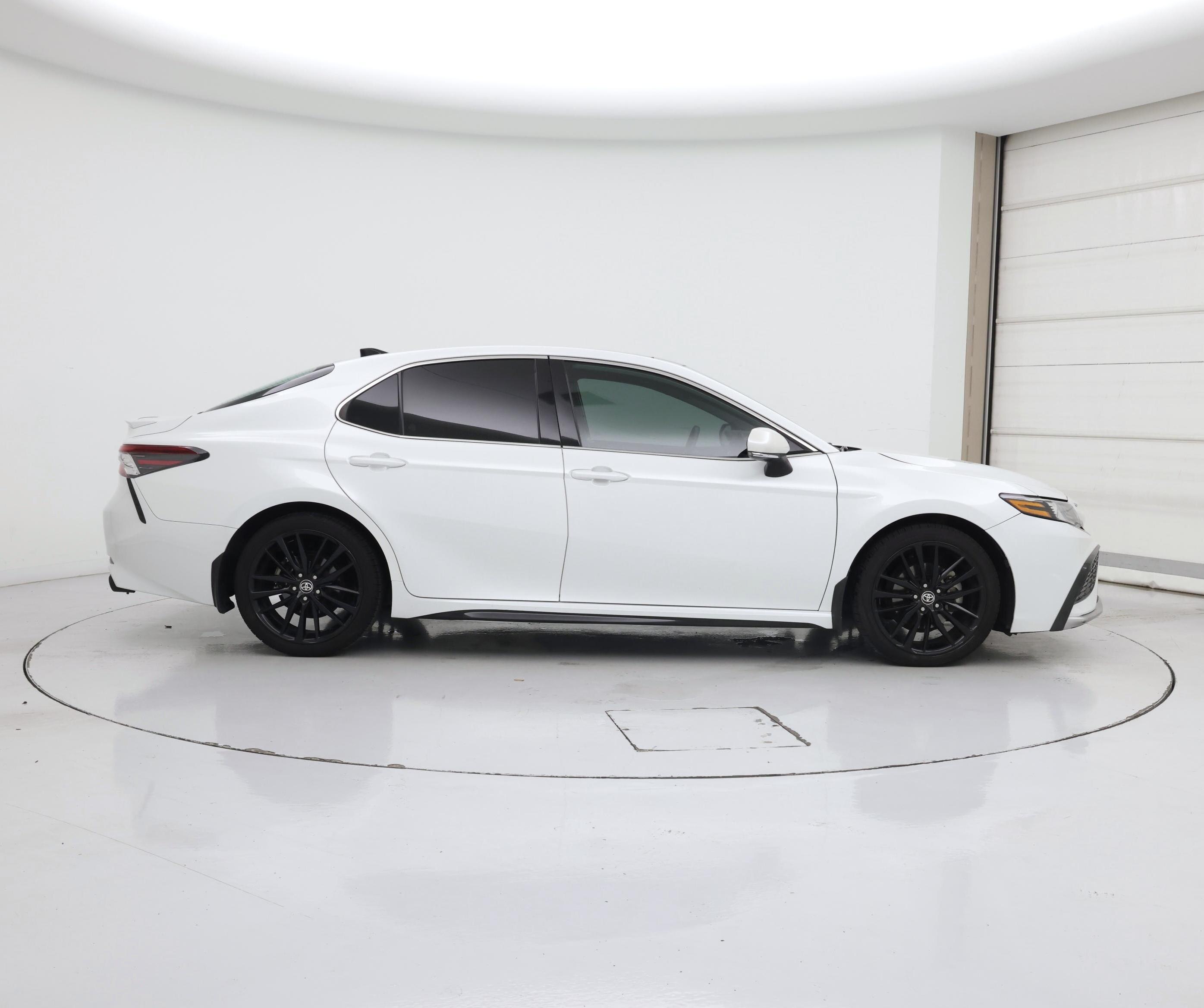 Thumbnail: 2021 Toyota Camry - 7