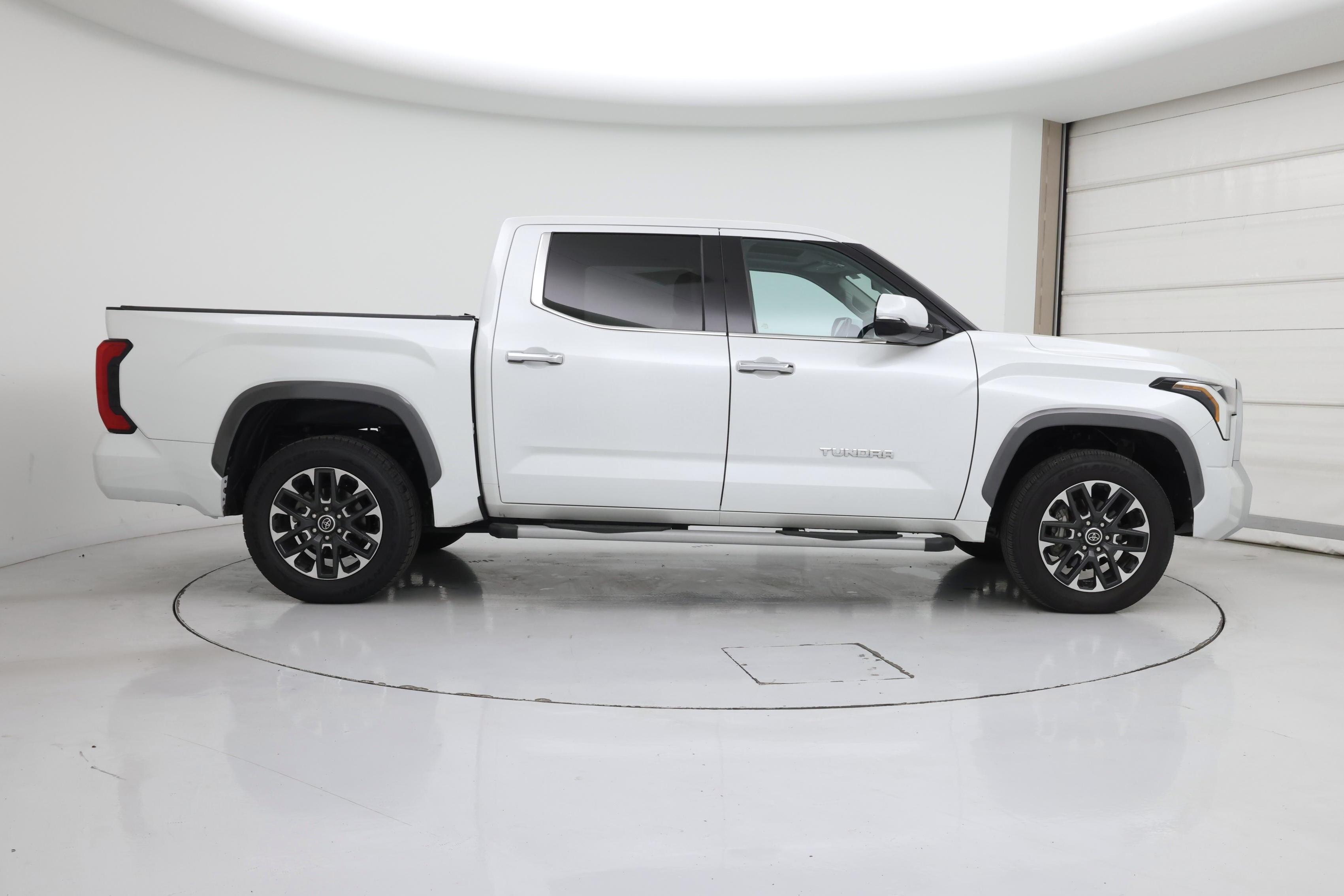 Thumbnail: 2022 Toyota Tundra - 7