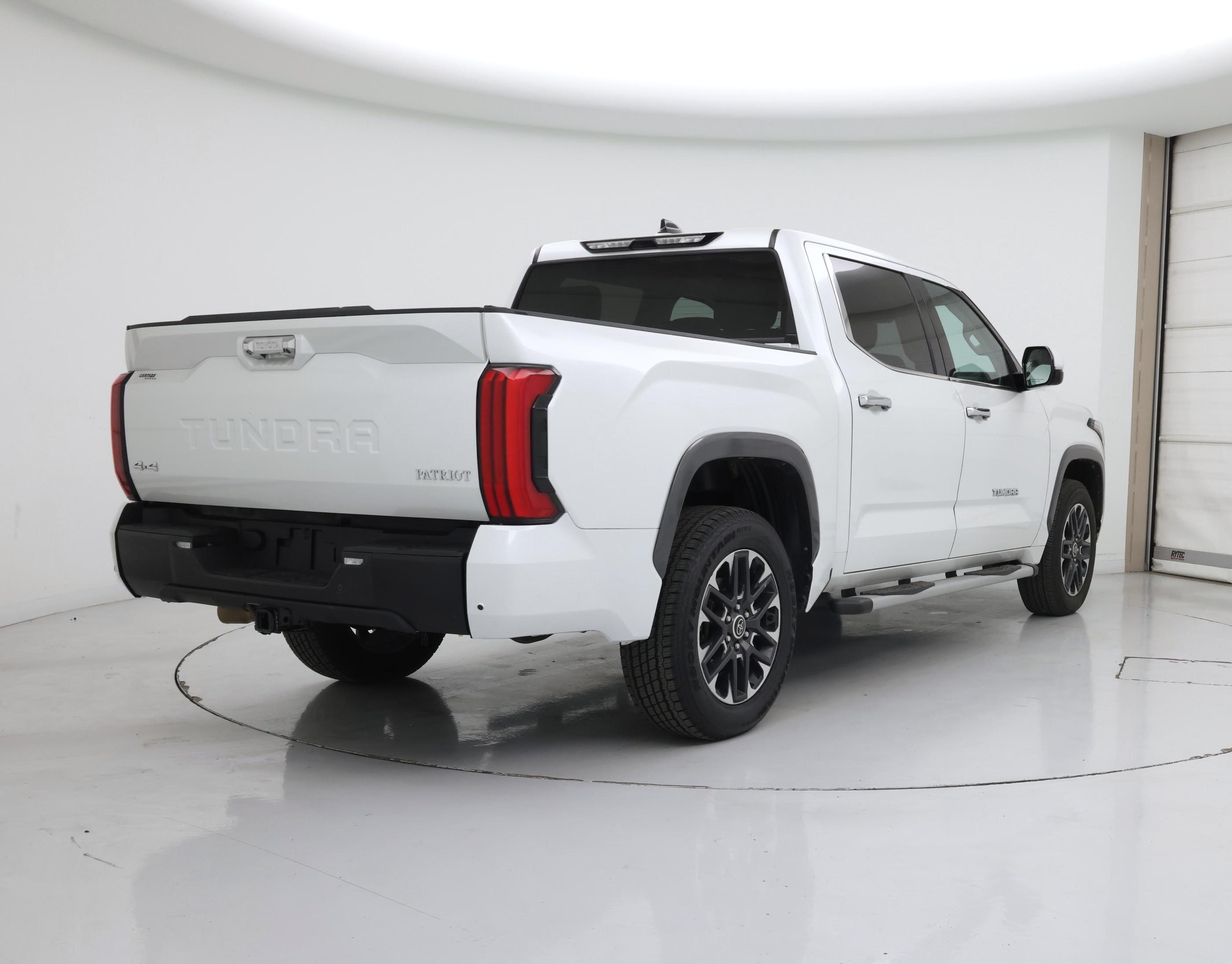 Thumbnail: 2022 Toyota Tundra - 8