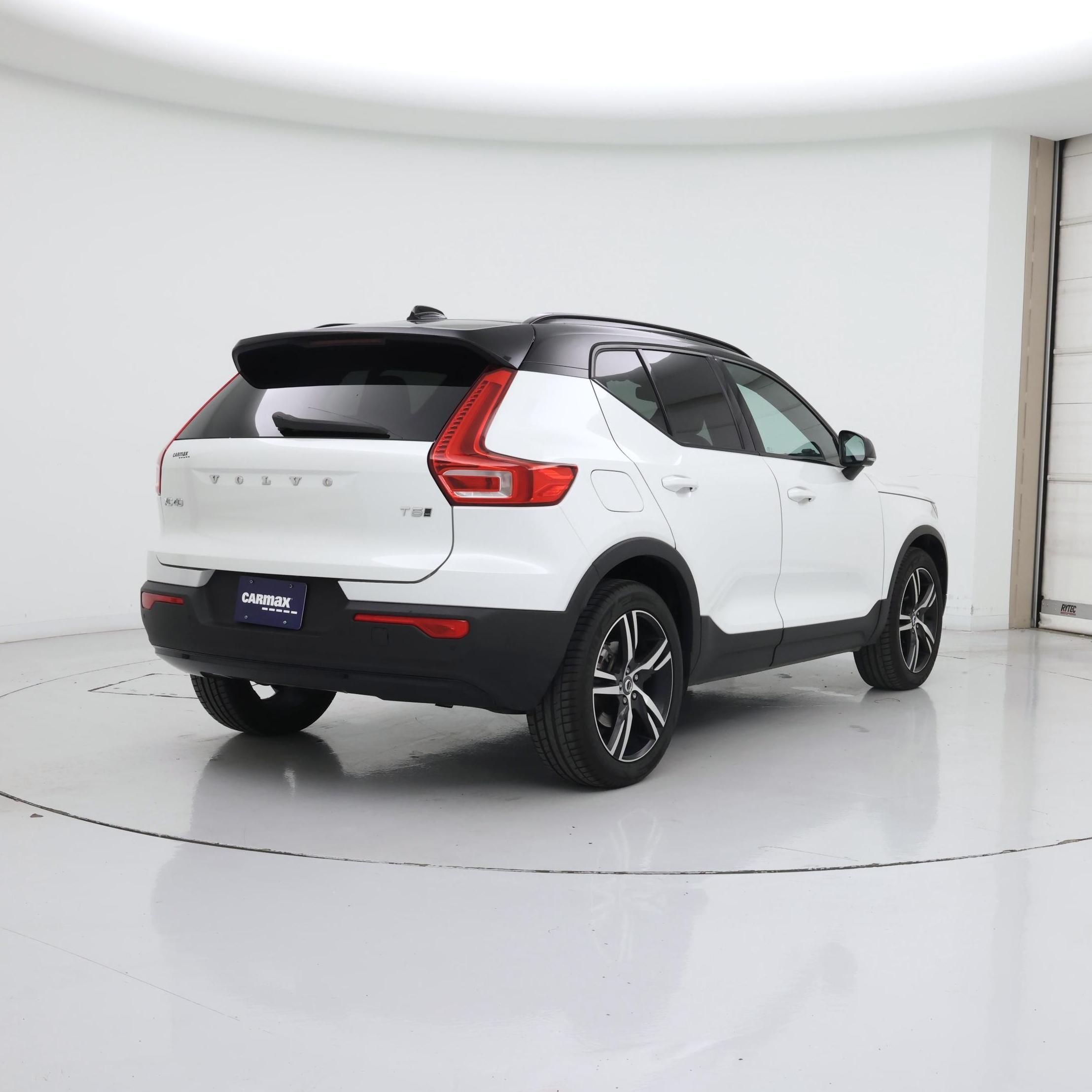 Thumbnail: 2021 Volvo XC40 - 8