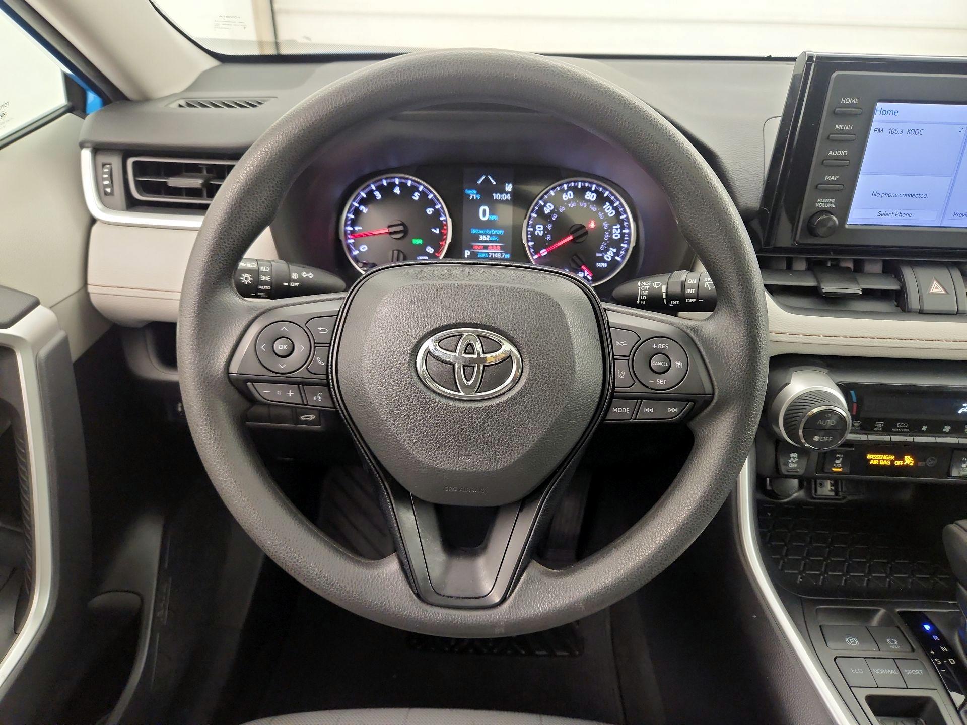 Thumbnail: 2019 Toyota RAV4 - 10