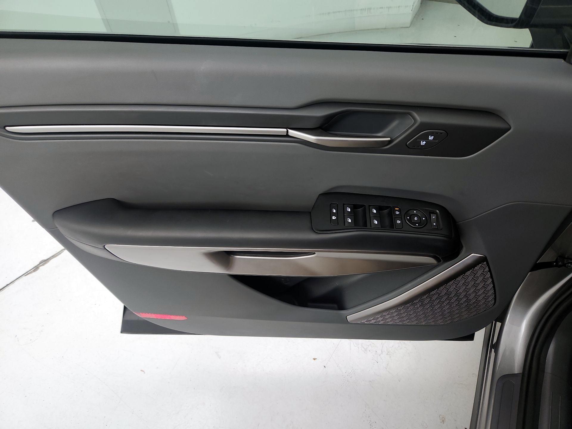 Thumbnail: 2024 Kia EV9 - 12