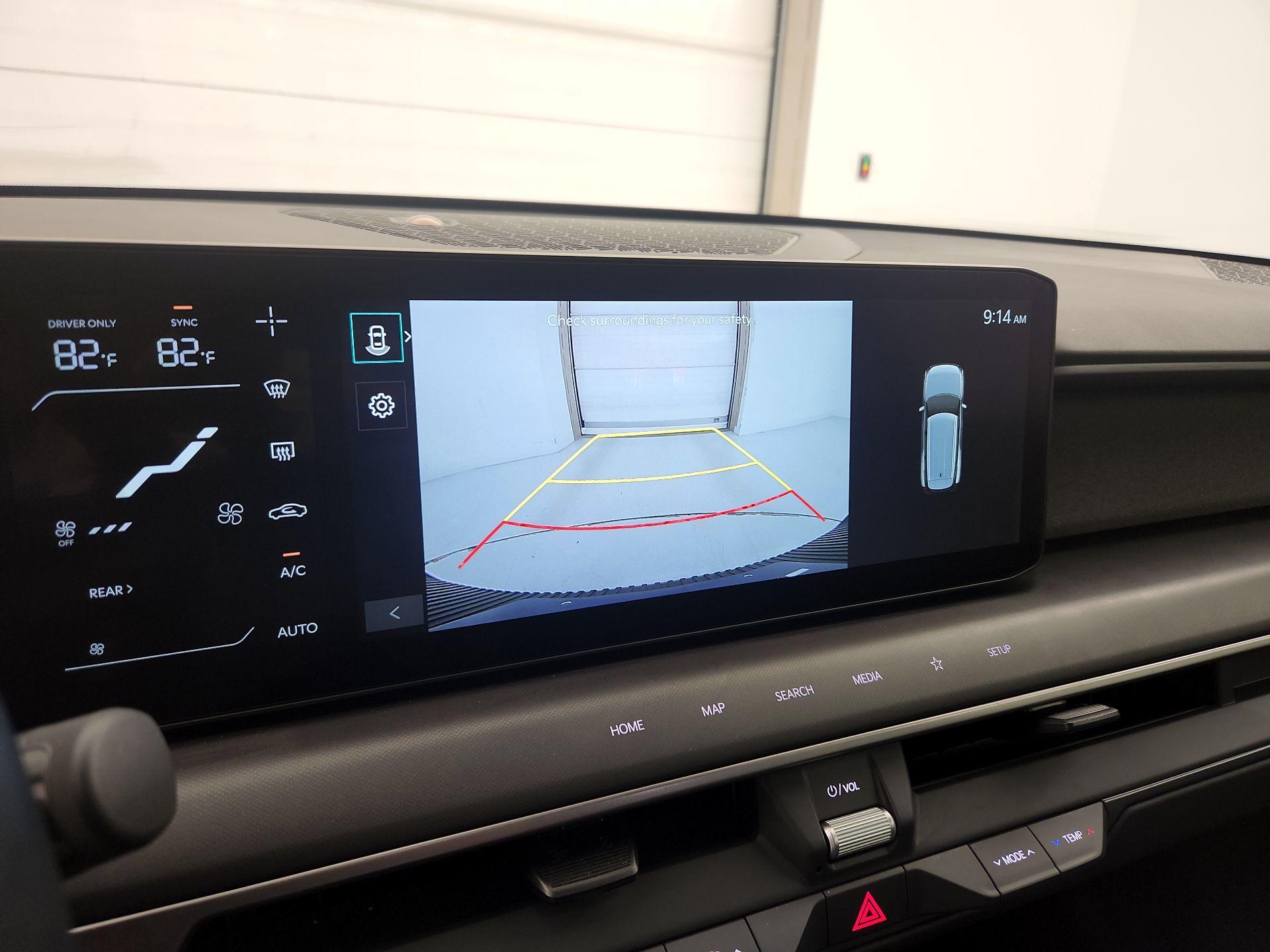 Thumbnail: 2024 Kia EV9 - 15