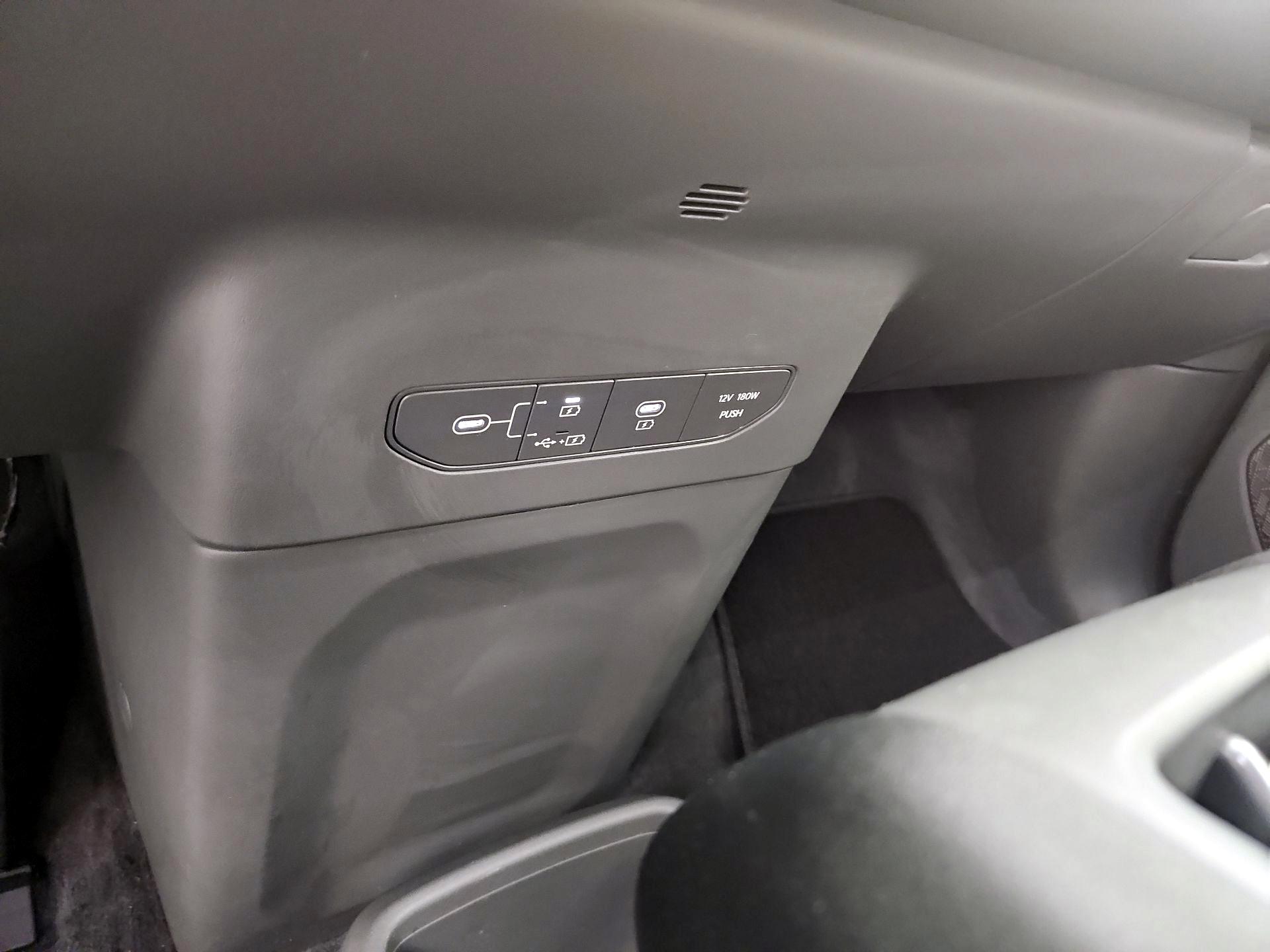 Thumbnail: 2024 Kia EV9 - 19