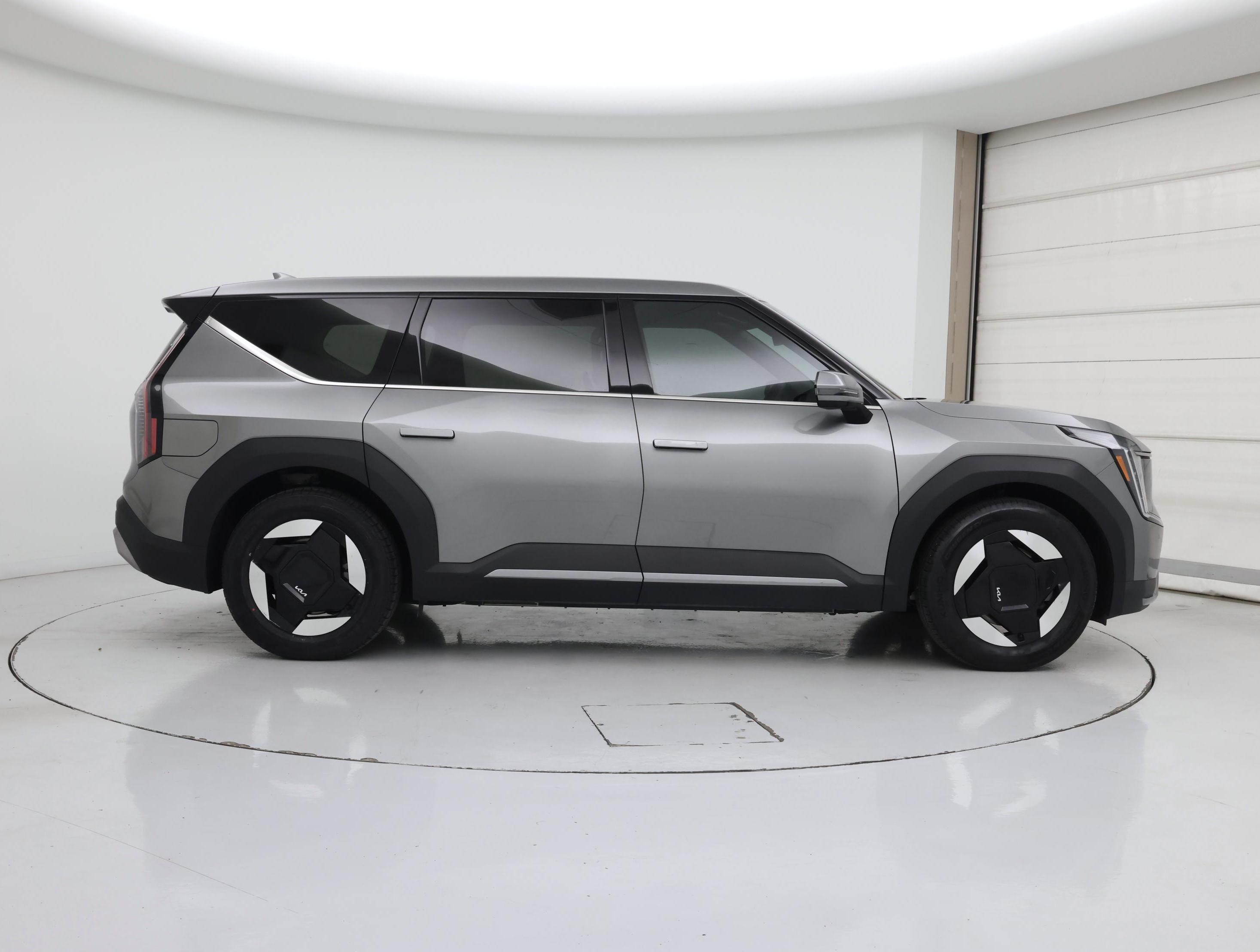 Thumbnail: 2024 Kia EV9 - 7