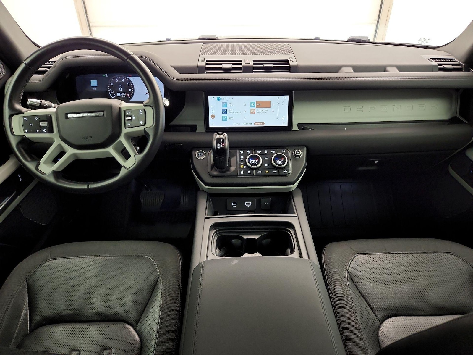 2020 Land Rover Defender SE - Photo 10